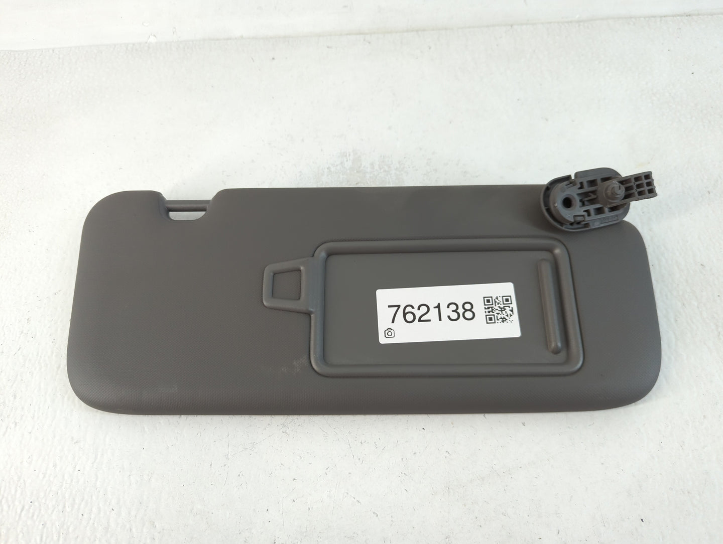 2021-2022 Hyundai Elantra Sun Visor Shade Replacement Driver Left Mirror Fits Fits 2021 2022 OEM Used Auto Parts - Oemusedautoparts1.com