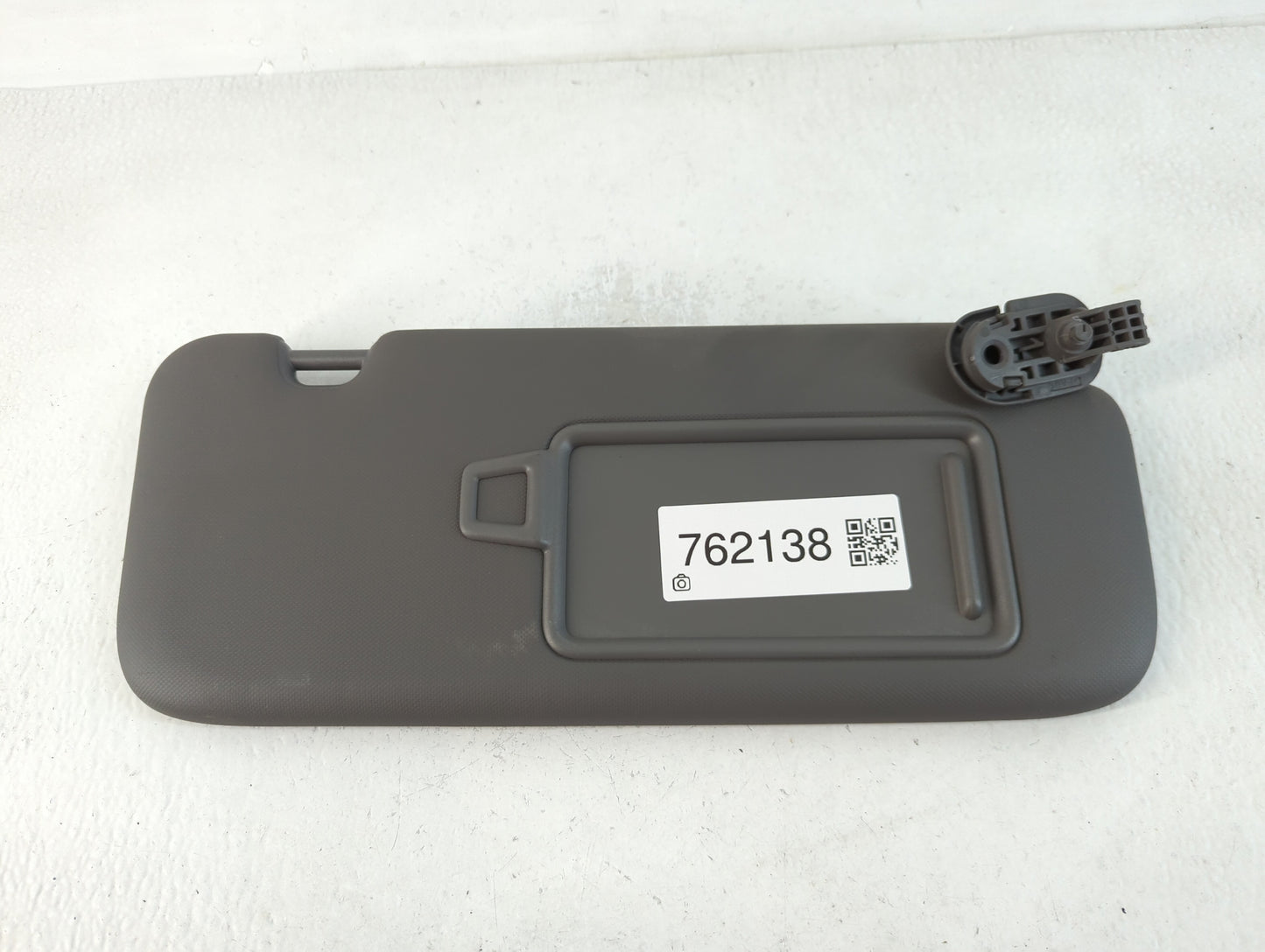 2021-2022 Hyundai Elantra Sun Visor Shade Replacement Driver Left Mirror Fits Fits 2021 2022 OEM Used Auto Parts - Oemusedautoparts1.com
