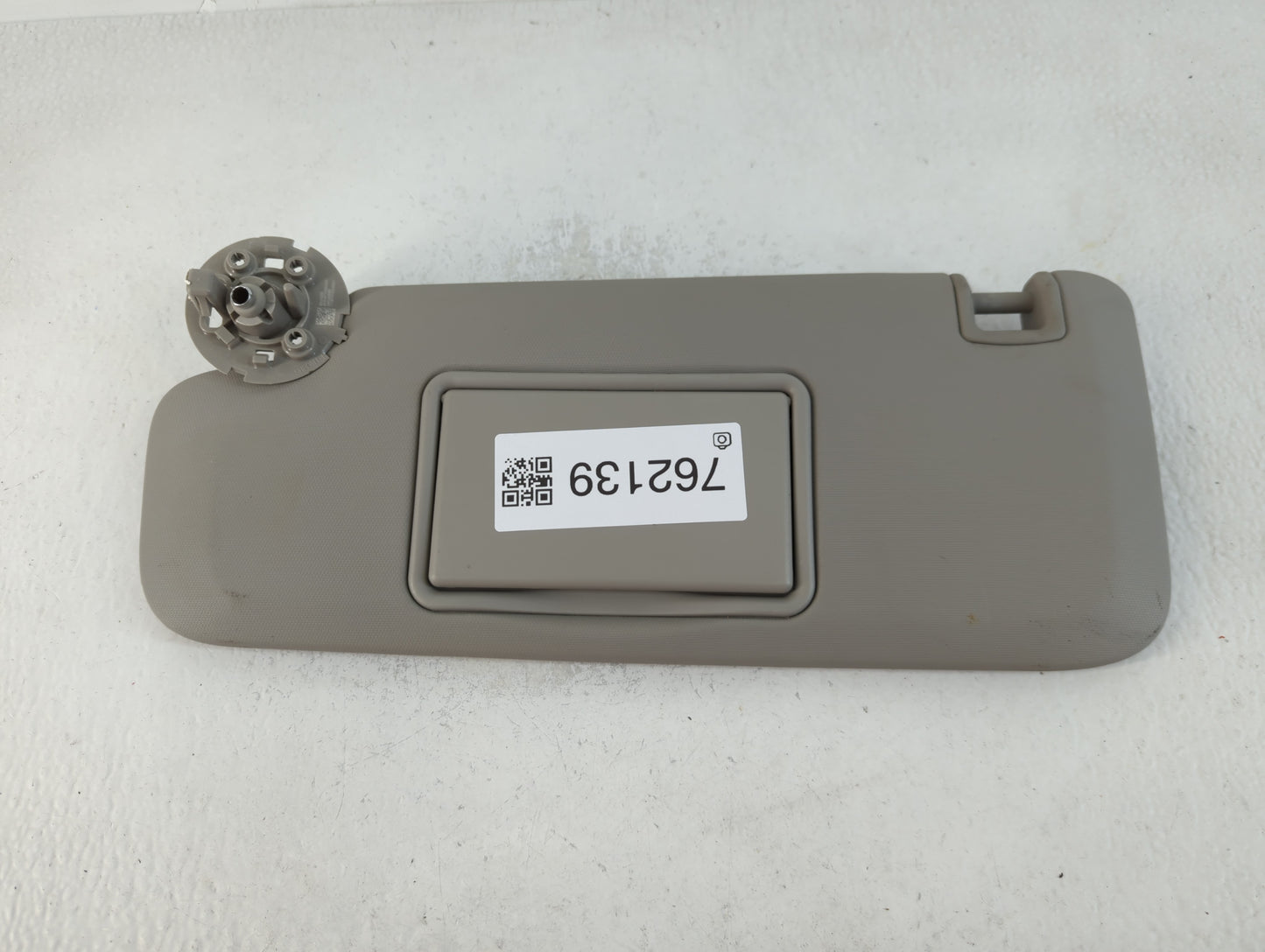 2011-2016 Chevrolet Cruze Sun Visor Shade Replacement Driver Left Mirror Fits Fits 2011 2012 2013 2014 2015 2016 OEM Used Auto Parts - Oemusedautoparts1.com