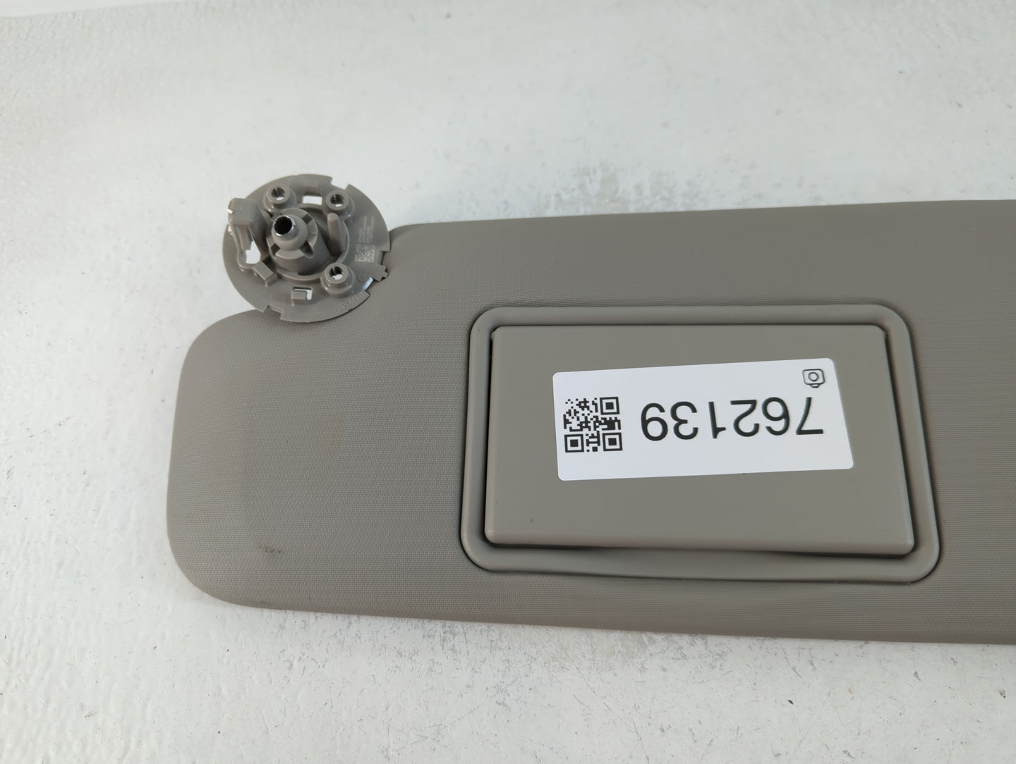 2011-2016 Chevrolet Cruze Sun Visor Shade Replacement Driver Left Mirror Fits Fits 2011 2012 2013 2014 2015 2016 OEM Used Auto Parts - Oemusedautoparts1.com