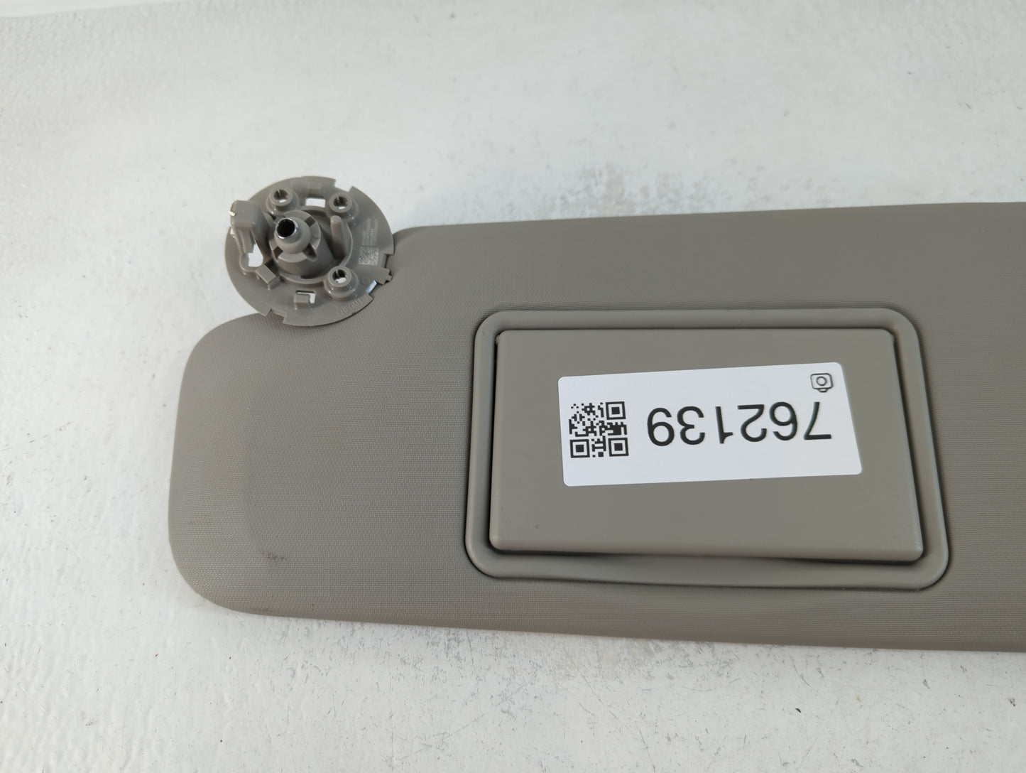 2011-2016 Chevrolet Cruze Sun Visor Shade Replacement Driver Left Mirror Fits Fits 2011 2012 2013 2014 2015 2016 OEM Used Auto Parts - Oemusedautoparts1.com