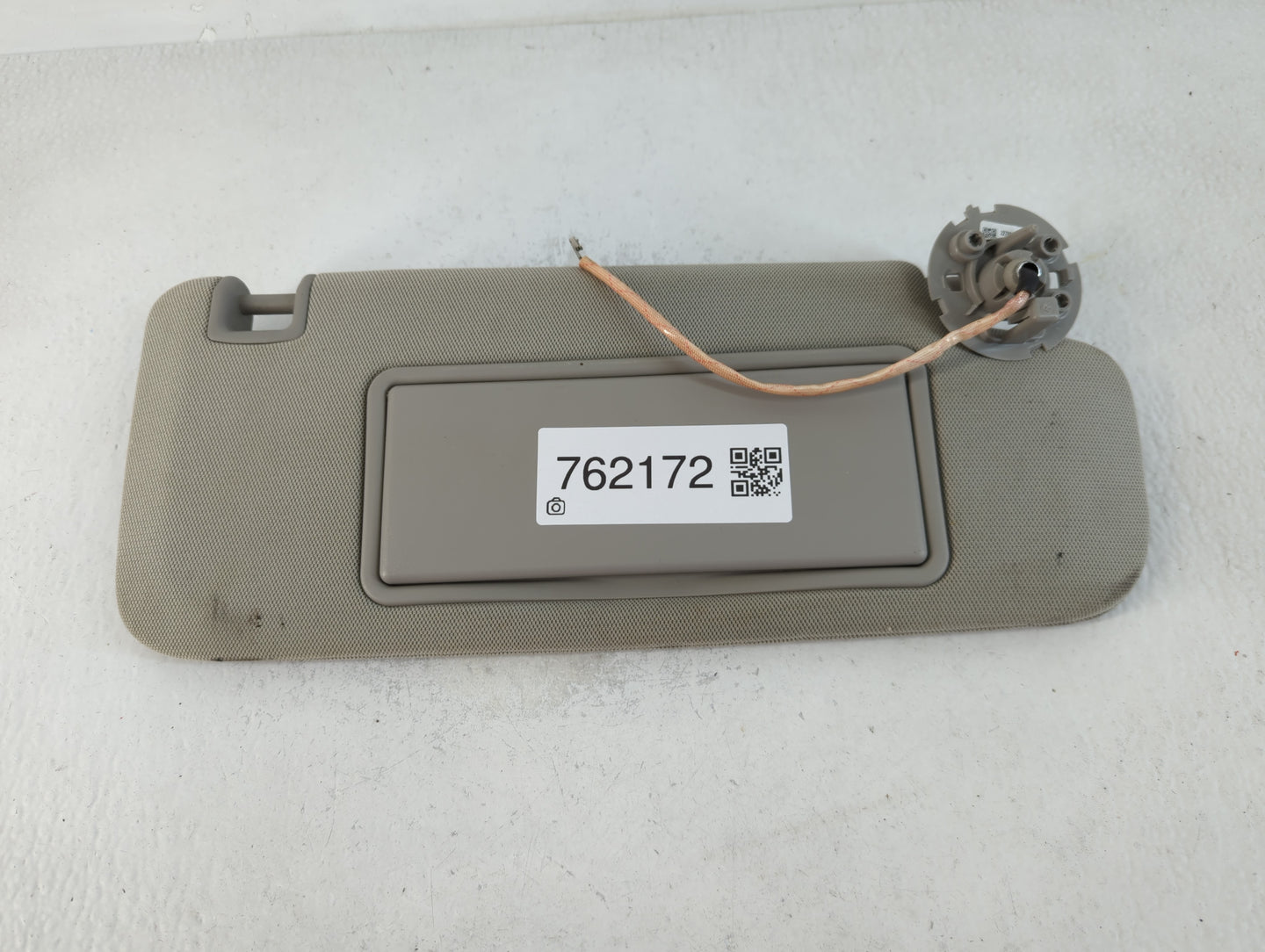 2014-2020 Chevrolet Impala Sun Visor Shade Replacement Passenger Right Mirror Fits Fits 2014 2015 2016 2017 2018 2019 2020 OEM Used Auto Parts - Oemusedautoparts1.com