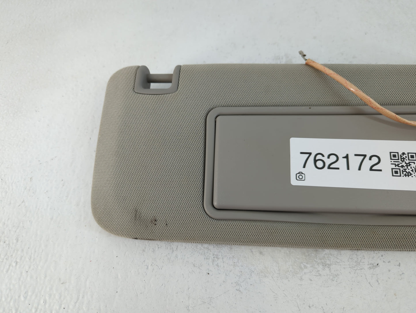 2014-2020 Chevrolet Impala Sun Visor Shade Replacement Passenger Right Mirror Fits Fits 2014 2015 2016 2017 2018 2019 2020 OEM Used Auto Parts - Oemusedautoparts1.com