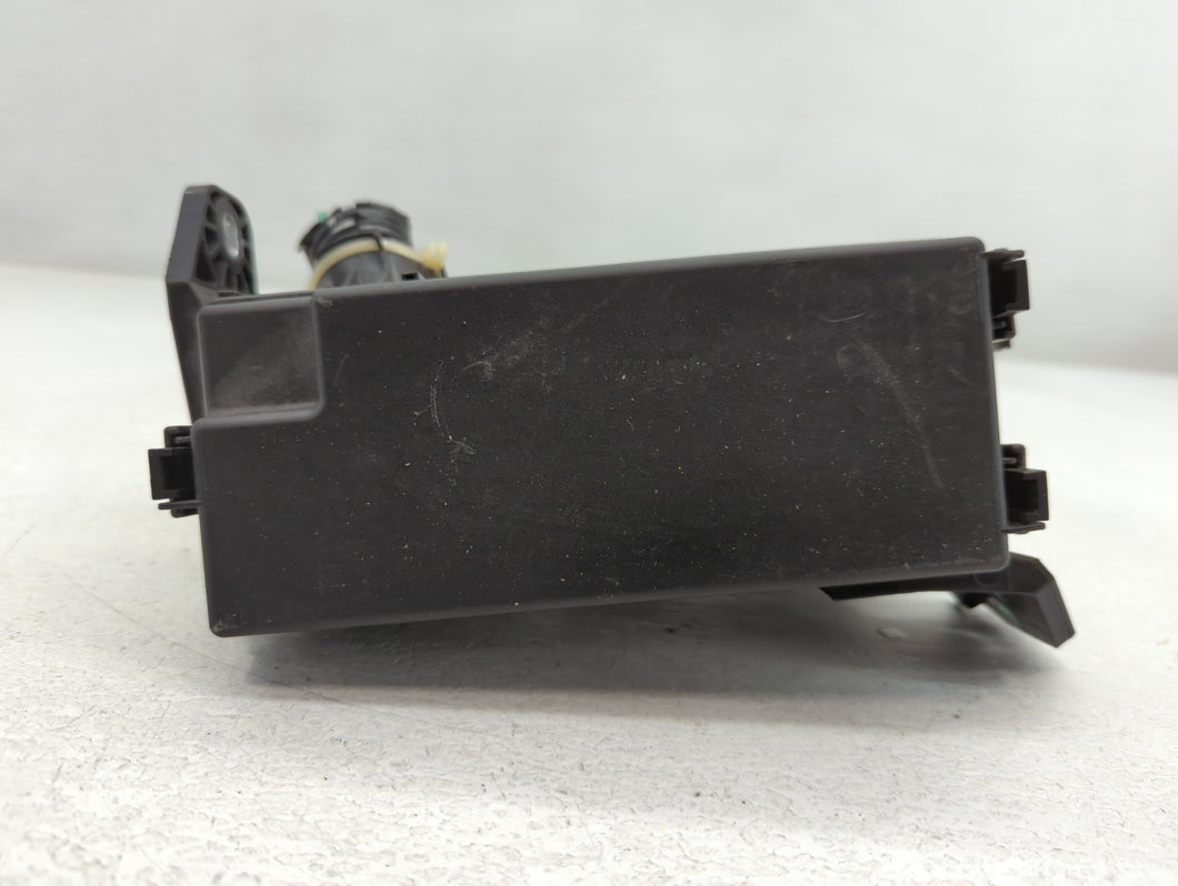 2018-2020 Honda Fit Fusebox Fuse Box Panel Relay Module P/N:4063 T5A-A02 Fits Fits 2018 2019 2020 OEM Used Auto Parts