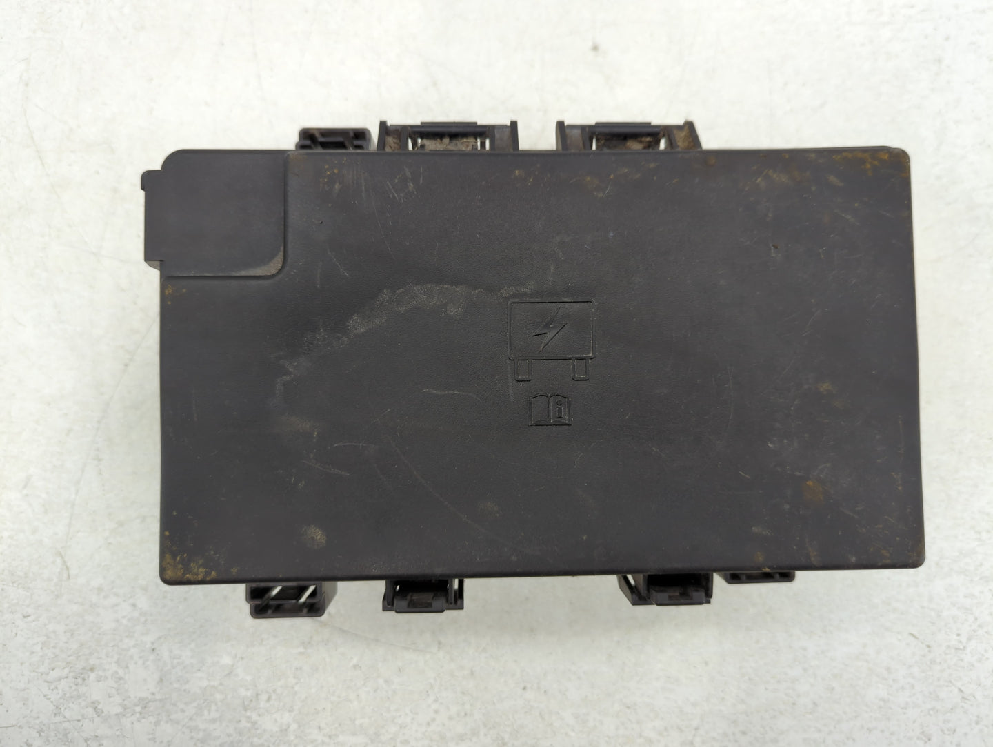 2016 Dodge Ram 1500 Fusebox Fuse Box Panel Relay Module P/N:P68258527AA Fits OEM Used Auto Parts - Oemusedautoparts1.com
