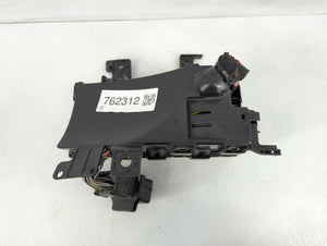 2010-2012 Ford Fusion Fusebox Fuse Box Panel Relay Module P/N:PP-T10 54-7146-30 Fits Fits 2010 2011 2012 OEM Used Auto Parts