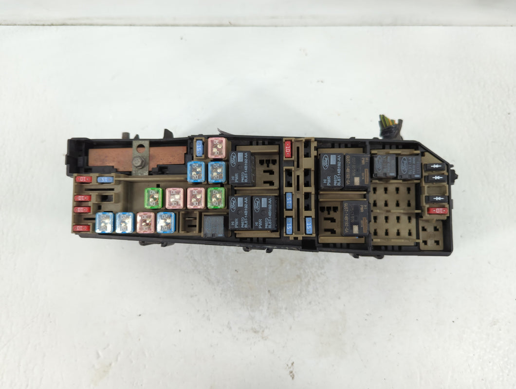 2008-2011 Ford Focus Fusebox Fuse Box Panel Relay Module P/N:R59CM 3B00D0101-AD Fits Fits 2008 2009 2010 2011 OEM Used Auto Parts