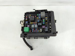 2018-2019 Chevrolet Traverse Fusebox Fuse Box Panel Relay Module P/N:PP-TD40 7171-5421-30 Fits Fits 2018 2019 OEM Used Auto Parts