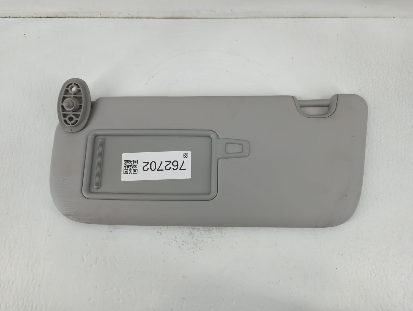 2014-2019 Kia Soul Sun Visor Shade Replacement Driver Left Mirror Fits Fits 2014 2015 2016 2017 2018 2019 OEM Used Auto Parts - Oemusedautoparts1.com