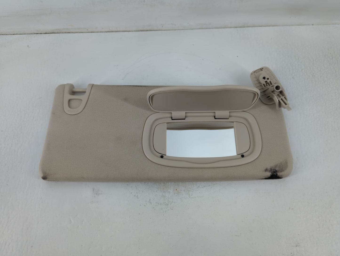 2016-2017 Chrysler 200 Sun Visor Shade Replacement Passenger Right Mirror Fits Fits 2016 2017 OEM Used Auto Parts - Oemusedautoparts1.com