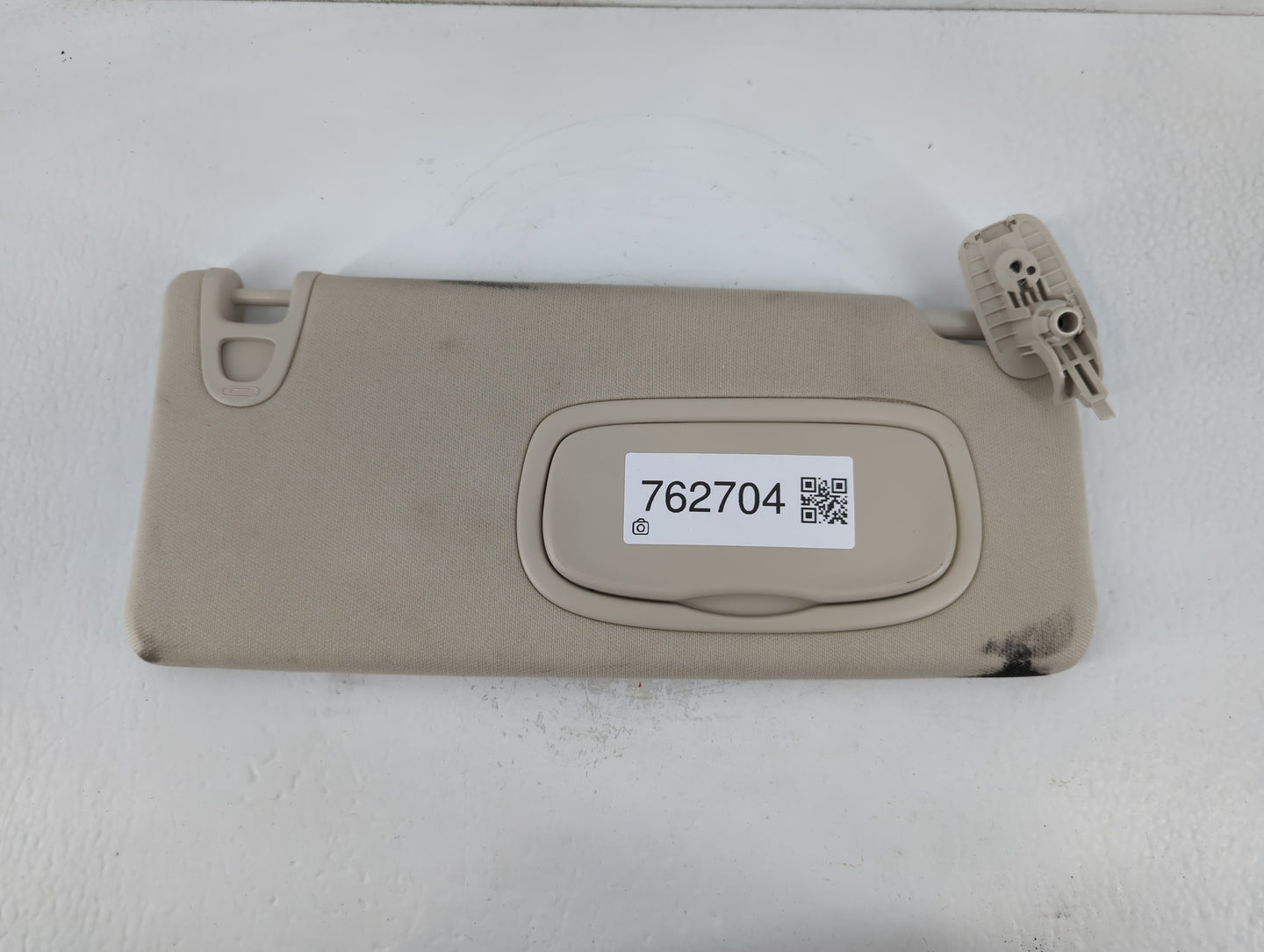 2016-2017 Chrysler 200 Sun Visor Shade Replacement Passenger Right Mirror Fits Fits 2016 2017 OEM Used Auto Parts - Oemusedautoparts1.com