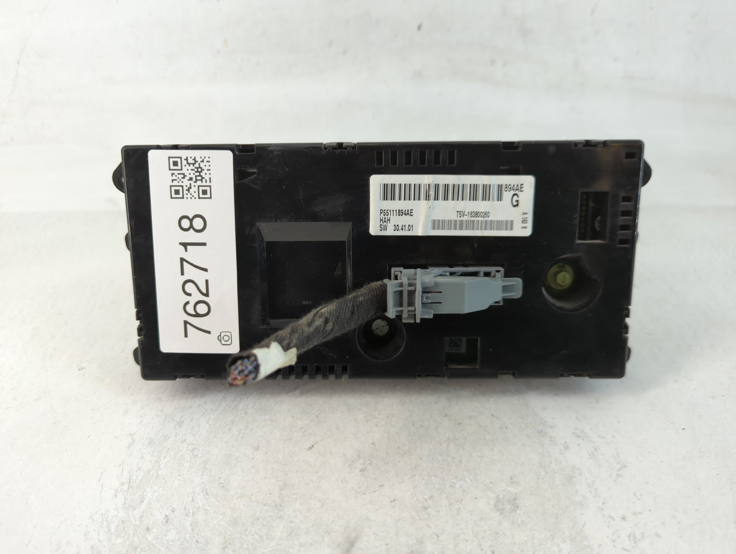 2009 Dodge Journey Climate Control Module Temperature AC/Heater Replacement P/N:P55111894AE Fits OEM Used Auto Parts - Oemusedautoparts1.com