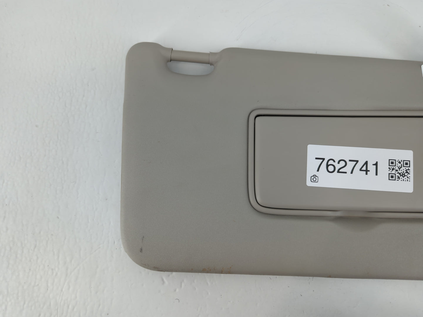 2018-2021 Nissan Kicks Sun Visor Shade Replacement Passenger Right Mirror Fits Fits 2018 2019 2020 2021 OEM Used Auto Parts - Oemusedautoparts1.com