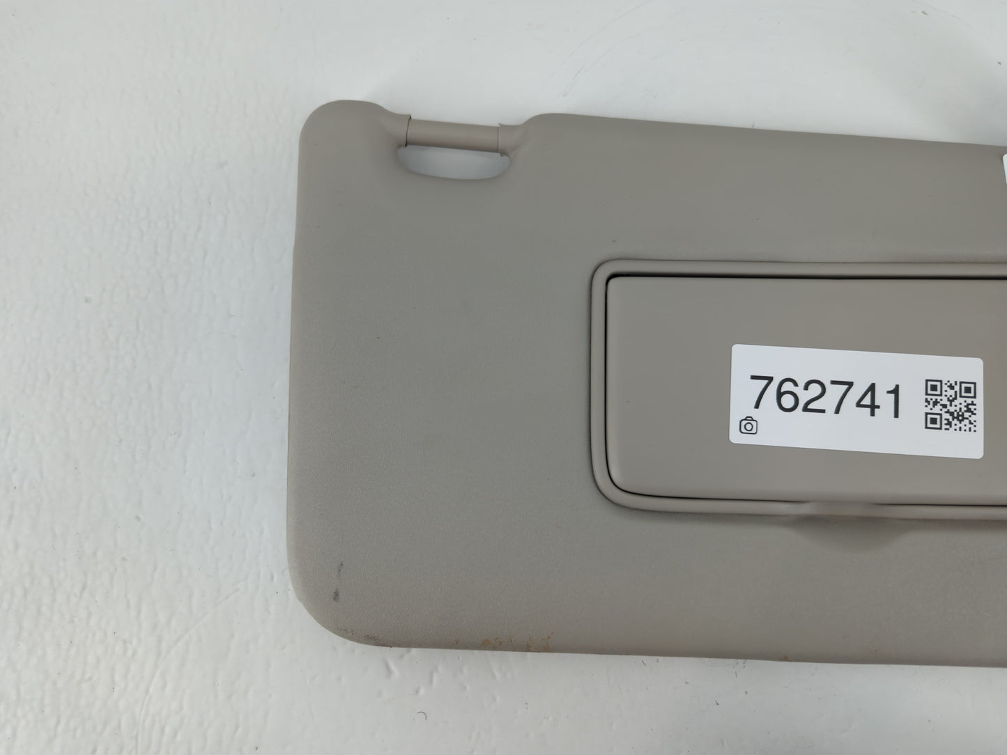 2018-2021 Nissan Kicks Sun Visor Shade Replacement Passenger Right Mirror Fits Fits 2018 2019 2020 2021 OEM Used Auto Parts - Oemusedautoparts1.com