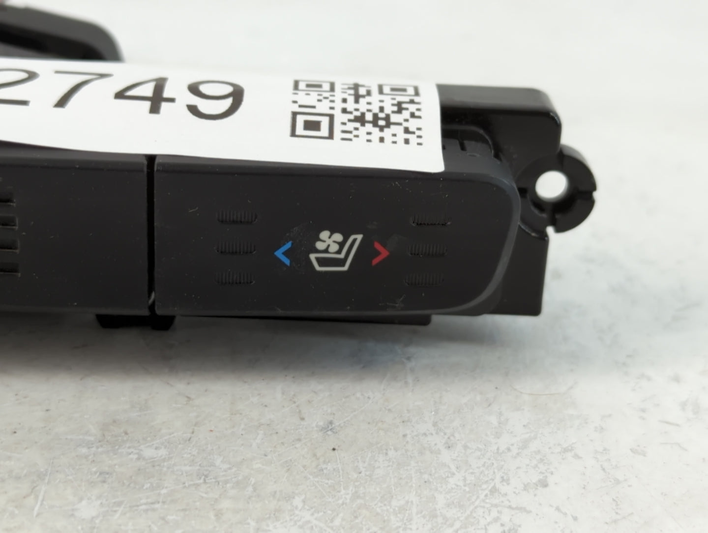 2015 Kia Sorento Climate Control Module Temperature AC/Heater Replacement P/N:97270-XXXXX Fits OEM Used Auto Parts - Oemusedautoparts1.com