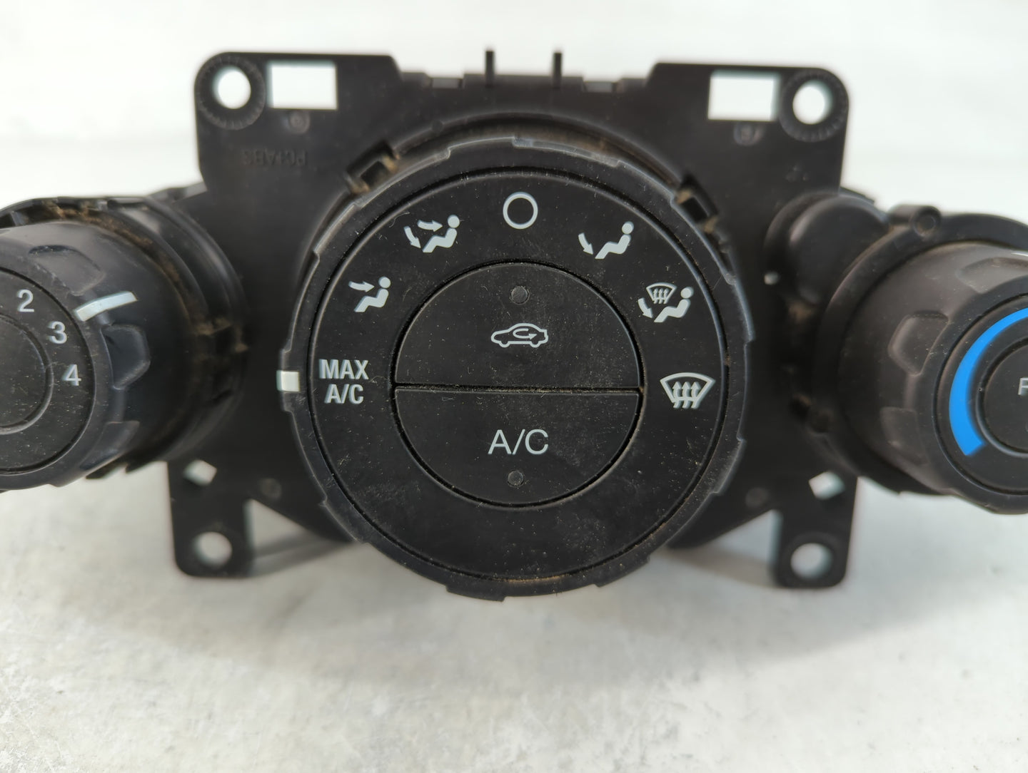 2011-2013 Ford Fiesta Climate Control Module Temperature AC/Heater Replacement P/N:AE83 19980 AE Fits Fits 2011 2012 2013 OEM Used Auto Parts - Oemusedautoparts1.com