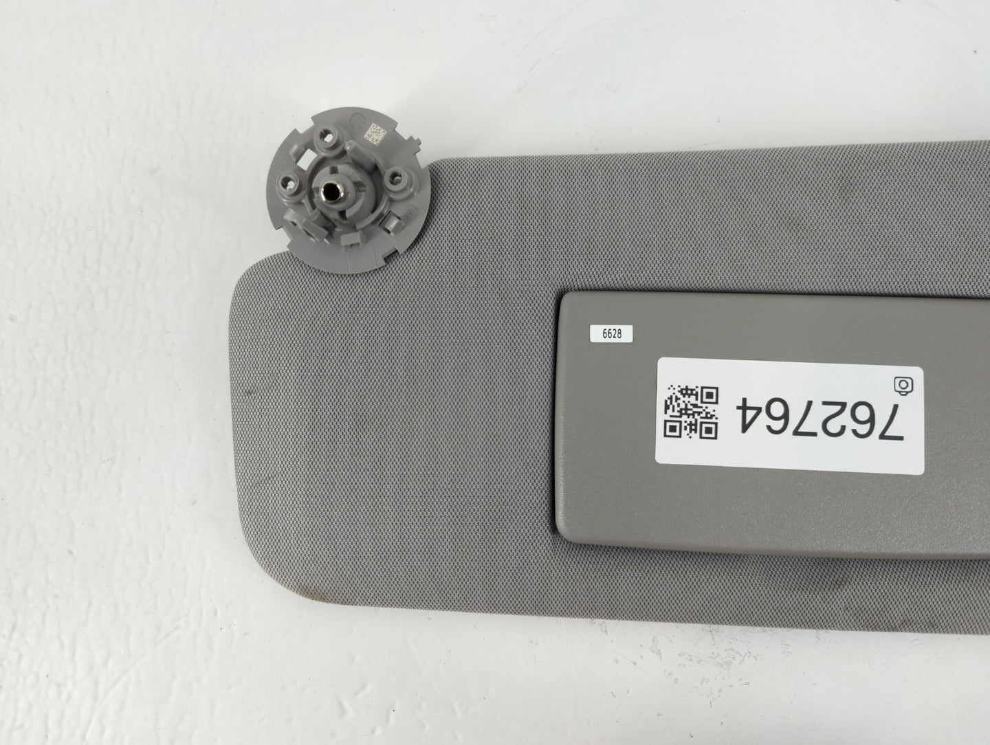 2017-2021 Chevrolet Trax Sun Visor Shade Replacement Driver Left Mirror Fits Fits 2017 2018 2019 2020 2021 OEM Used Auto Parts - Oemusedautoparts1.com