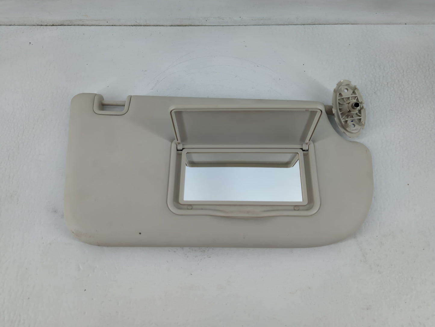 2013-2019 Ford Escape Sun Visor Shade Replacement Passenger Right Mirror Fits Fits 2013 2014 2015 2016 2017 2018 2019 OEM Used Auto Parts - Oemusedautoparts1.com