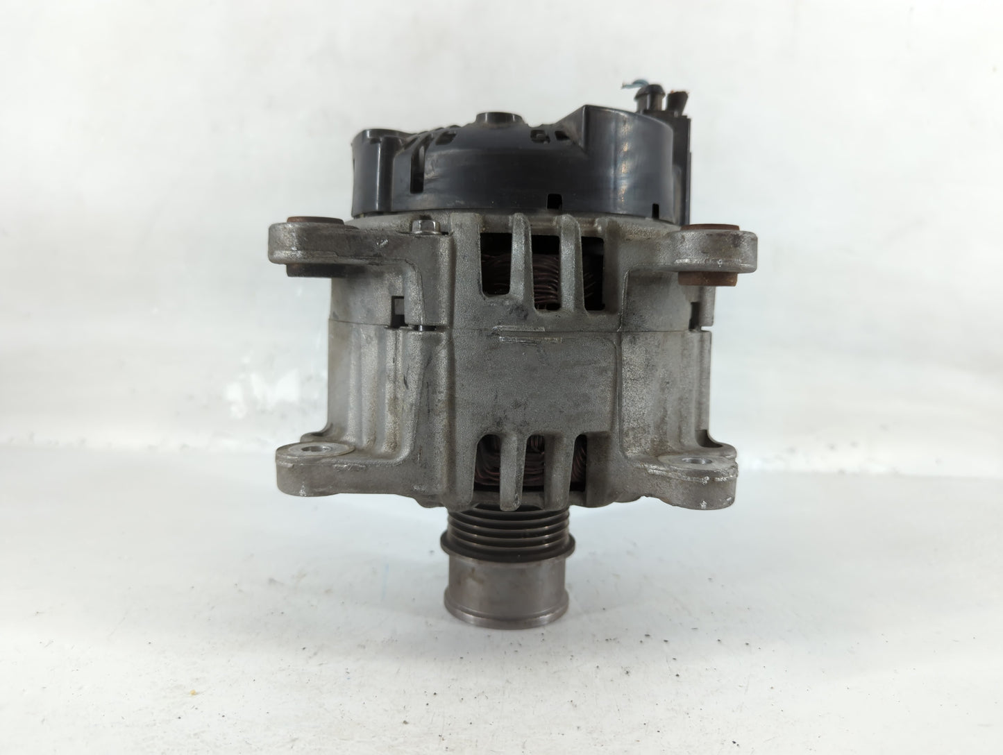 2016-2018 Volkswagen Jetta Alternator Replacement Generator Charging Assembly Engine OEM P/N:A2622963 04E 903 021 R Fits OEM Used Auto Parts - Oemusedautoparts1.com