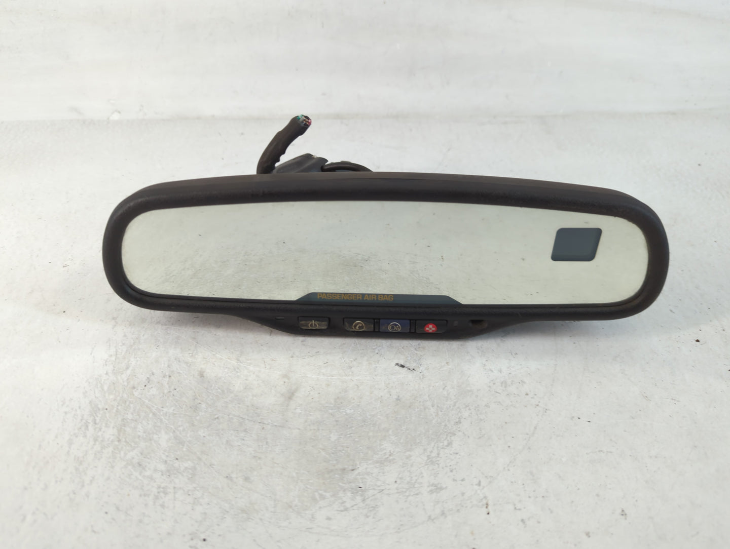 2005 Gmc Yukon Interior Rear View Mirror Replacement OEM P/N:E11015322 Fits OEM Used Auto Parts - Oemusedautoparts1.com