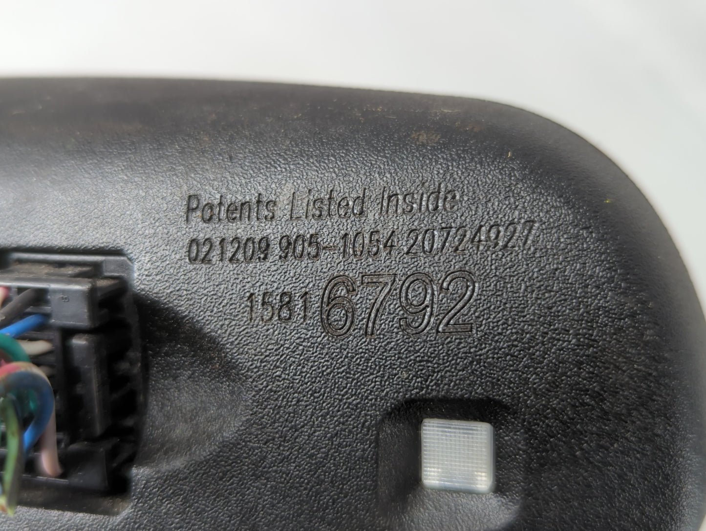 2009-2017 Buick Enclave Interior Rear View Mirror Replacement OEM P/N:15816792 Fits OEM Used Auto Parts - Oemusedautoparts1.com