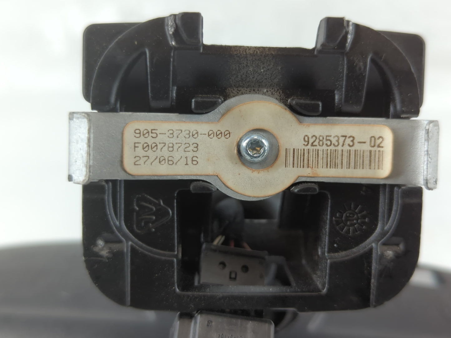 2016-2020 Bmw X1 Interior Rear View Mirror Replacement OEM P/N:E11026661 Fits Fits 2016 2017 2018 2019 2020 OEM Used Auto Parts - Oemusedautoparts1.com