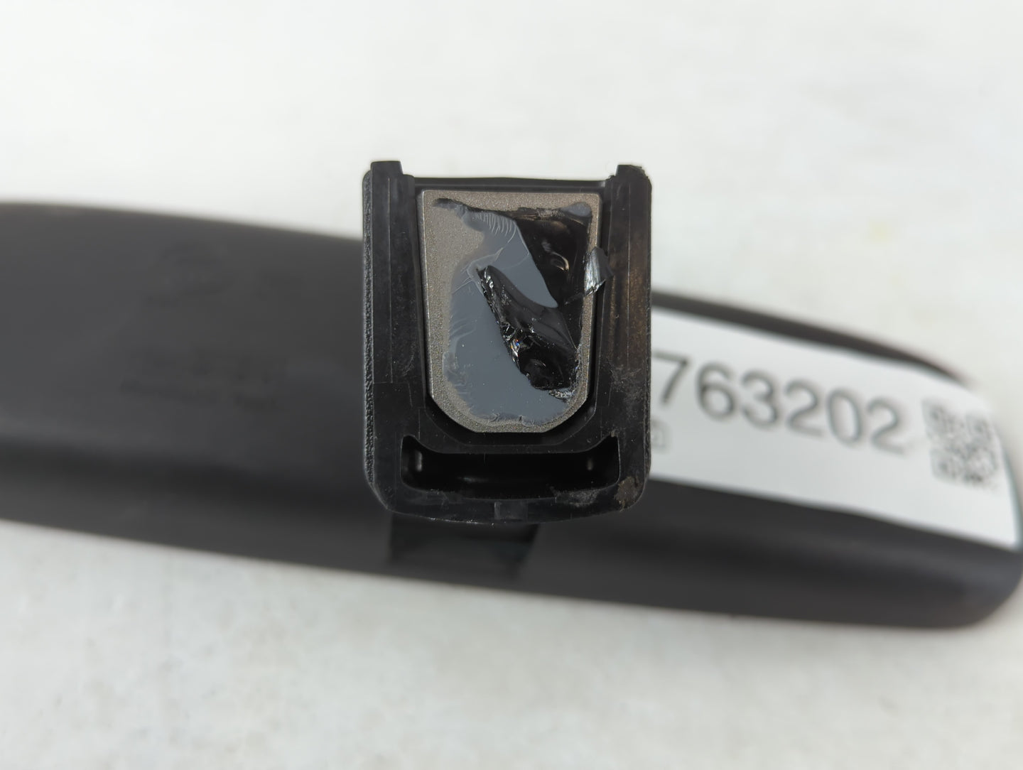 2004-2015 Toyota Rav4 Interior Rear View Mirror Replacement OEM P/N:E4022197 A047171 Fits OEM Used Auto Parts - Oemusedautoparts1.com