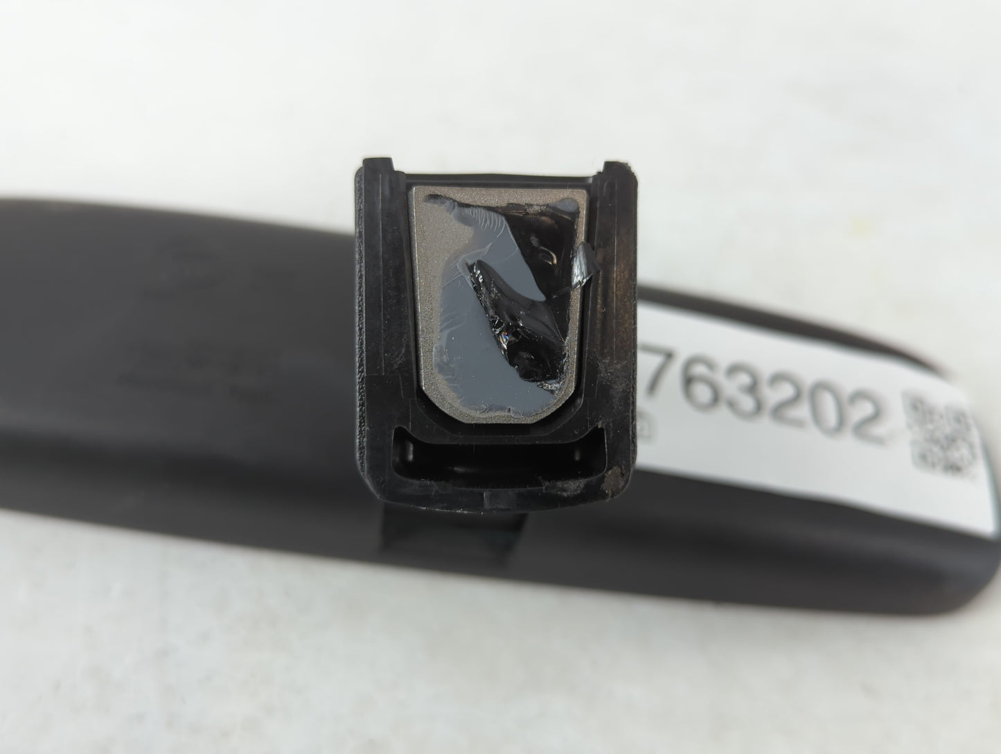 2004-2015 Toyota Rav4 Interior Rear View Mirror Replacement OEM P/N:E4022197 A047171 Fits OEM Used Auto Parts - Oemusedautoparts1.com