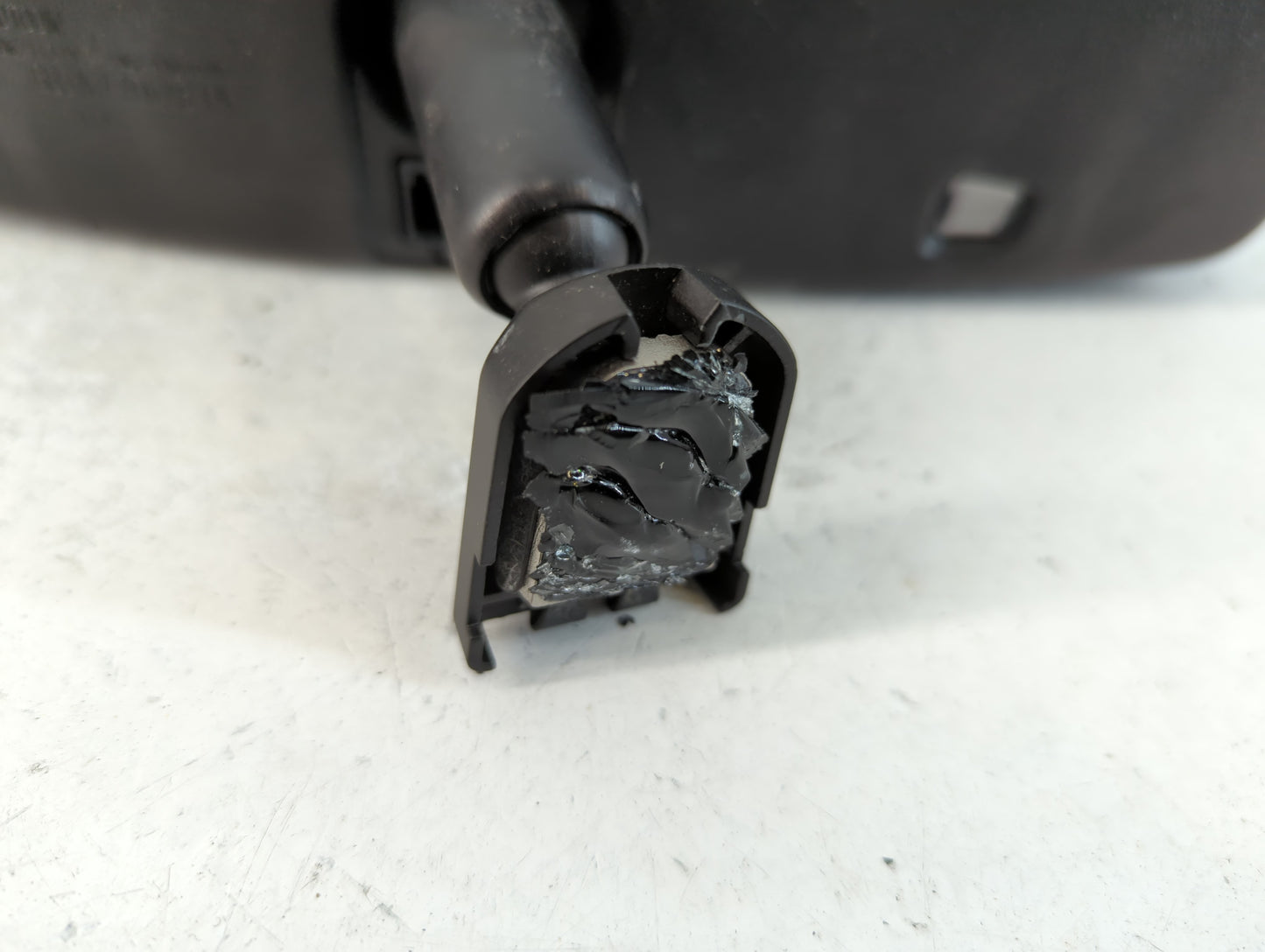 2015-2019 Lincoln Mkc Interior Rear View Mirror Replacement OEM P/N:BU5A 17E678 LA Fits OEM Used Auto Parts - Oemusedautoparts1.com