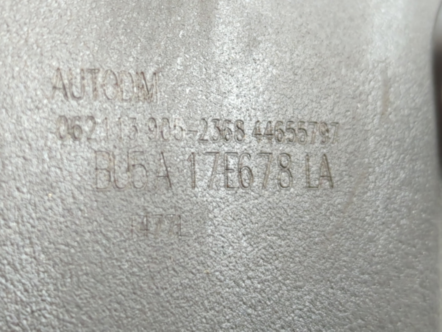 2015-2019 Lincoln Mkc Interior Rear View Mirror Replacement OEM P/N:BU5A 17E678 LA Fits OEM Used Auto Parts - Oemusedautoparts1.com