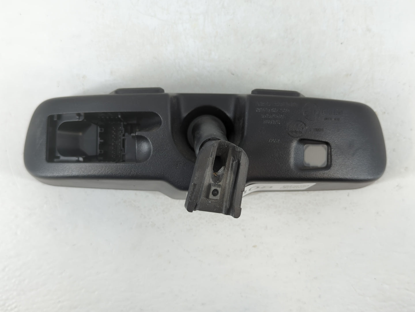 2016 Jeep Compass Interior Rear View Mirror Replacement OEM P/N:E11026130 Fits Fits 2010 2011 2012 2013 2014 2015 2017 OEM Used Auto Parts - Oemusedautoparts1.com