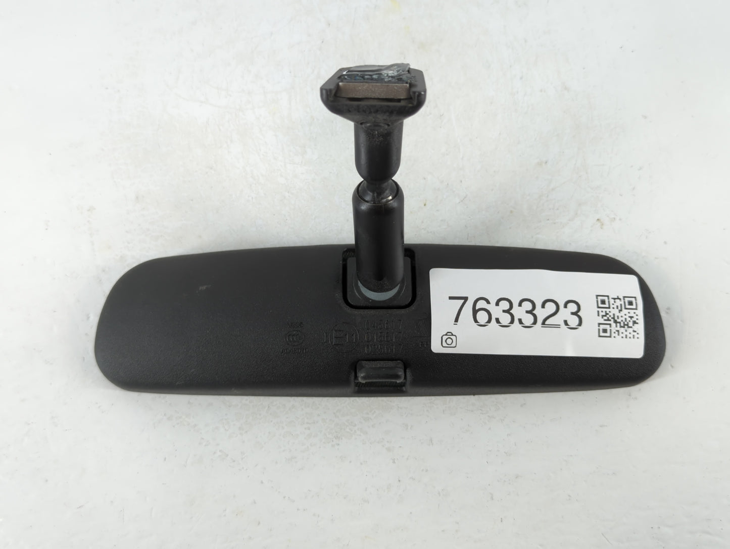 2022 Honda Civic Interior Rear View Mirror Replacement OEM P/N:E11045617 E11025617, E11015617 Fits OEM Used Auto Parts - Oemusedautoparts1.com