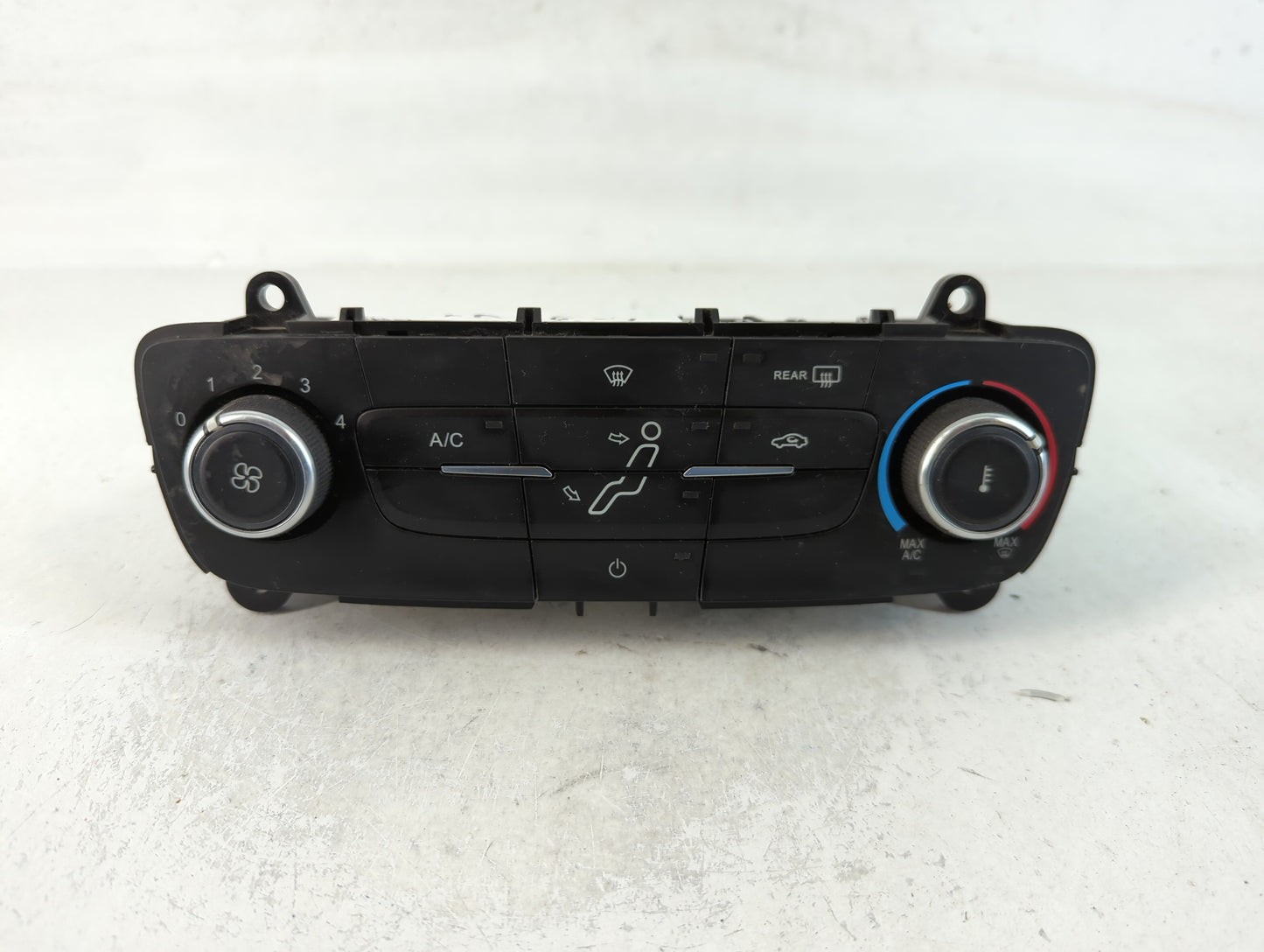 2015-2018 Ford Focus Climate Control Module Temperature AC/Heater Replacement P/N:F1ET-19980-JJ Fits Fits 2015 2016 2017 2018 OEM Used Auto Parts - Oemusedautoparts1.com