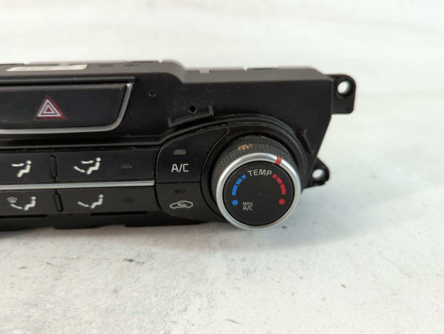 2014-2015 Kia Optima Climate Control Module Temperature AC/Heater Replacement P/N:Q138TLEZ 97250-2TLE0 Fits Fits 2014 2015 OEM Used Auto Parts - Oemusedautoparts1.com