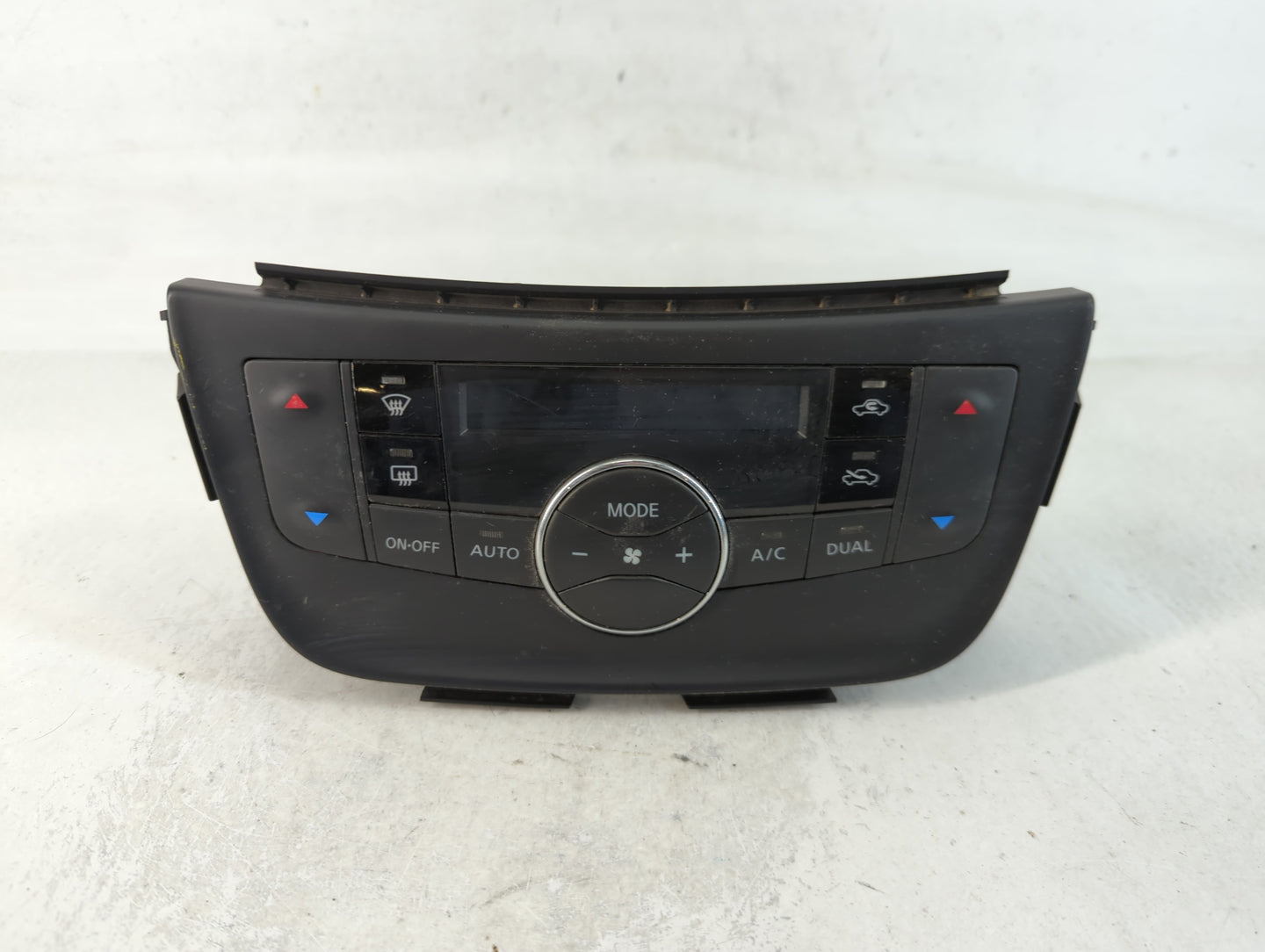 2015-2019 Nissan Sentra Climate Control Module Temperature AC/Heater Replacement P/N:VPAASH-18C612-ABA 27500 4AT4A Fits OEM Used Auto Parts - Oemusedautoparts1.com