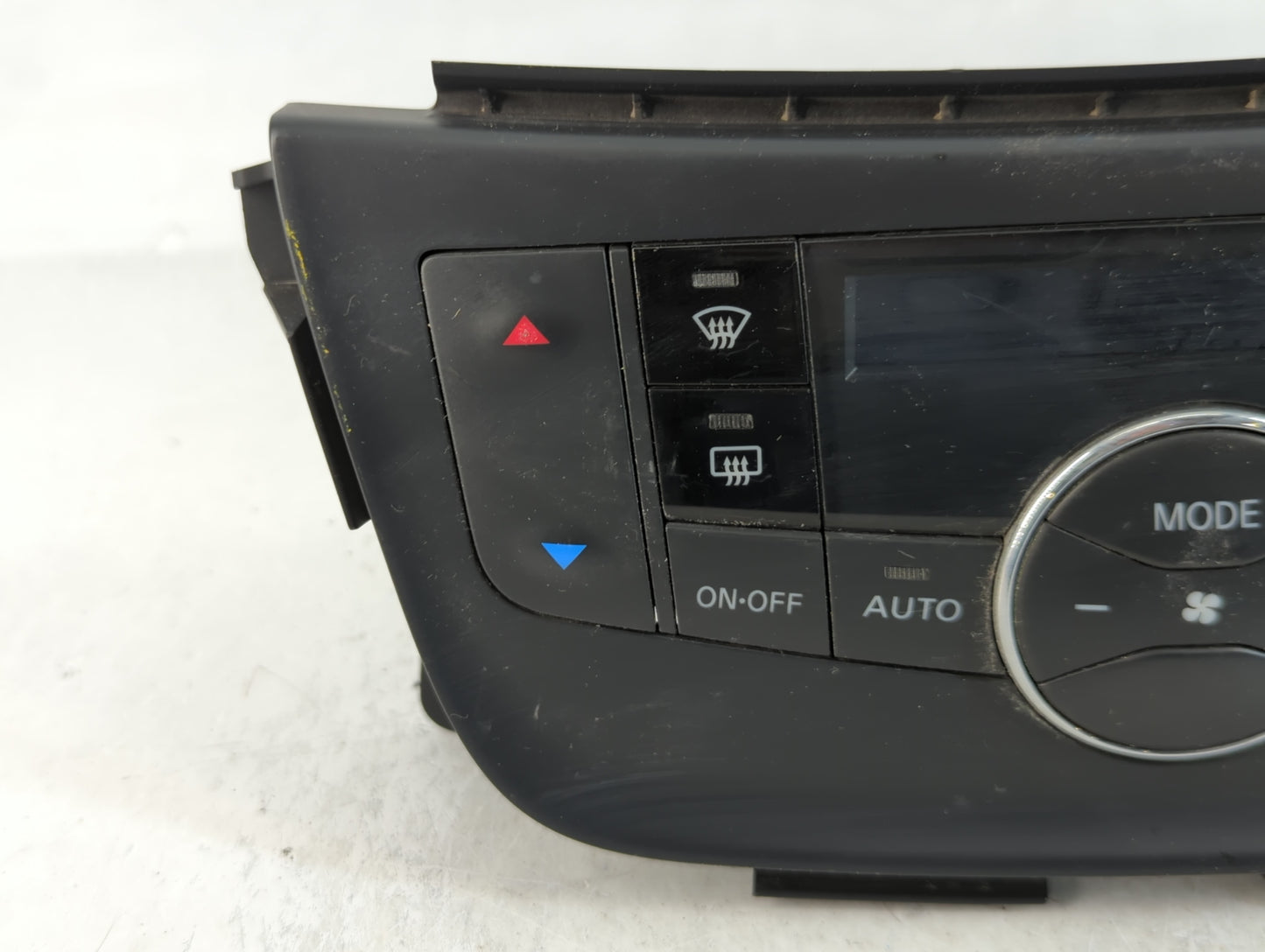 2015-2019 Nissan Sentra Climate Control Module Temperature AC/Heater Replacement P/N:VPAASH-18C612-ABA 27500 4AT4A Fits OEM Used Auto Parts - Oemusedautoparts1.com