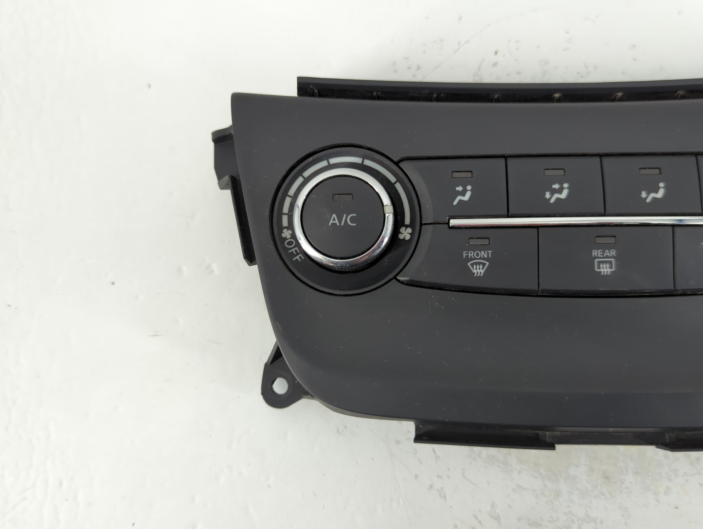 2017-2019 Nissan Sentra Climate Control Module Temperature AC/Heater Replacement P/N:64.11-9226784-04 Fits Fits 2017 2018 2019 OEM Used Auto Parts - Oemusedautoparts1.com