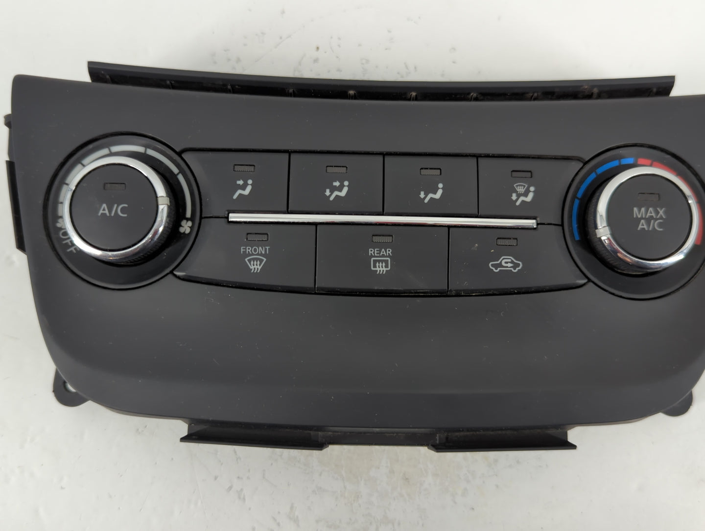 2017-2019 Nissan Sentra Climate Control Module Temperature AC/Heater Replacement P/N:64.11-9226784-04 Fits Fits 2017 2018 2019 OEM Used Auto Parts - Oemusedautoparts1.com