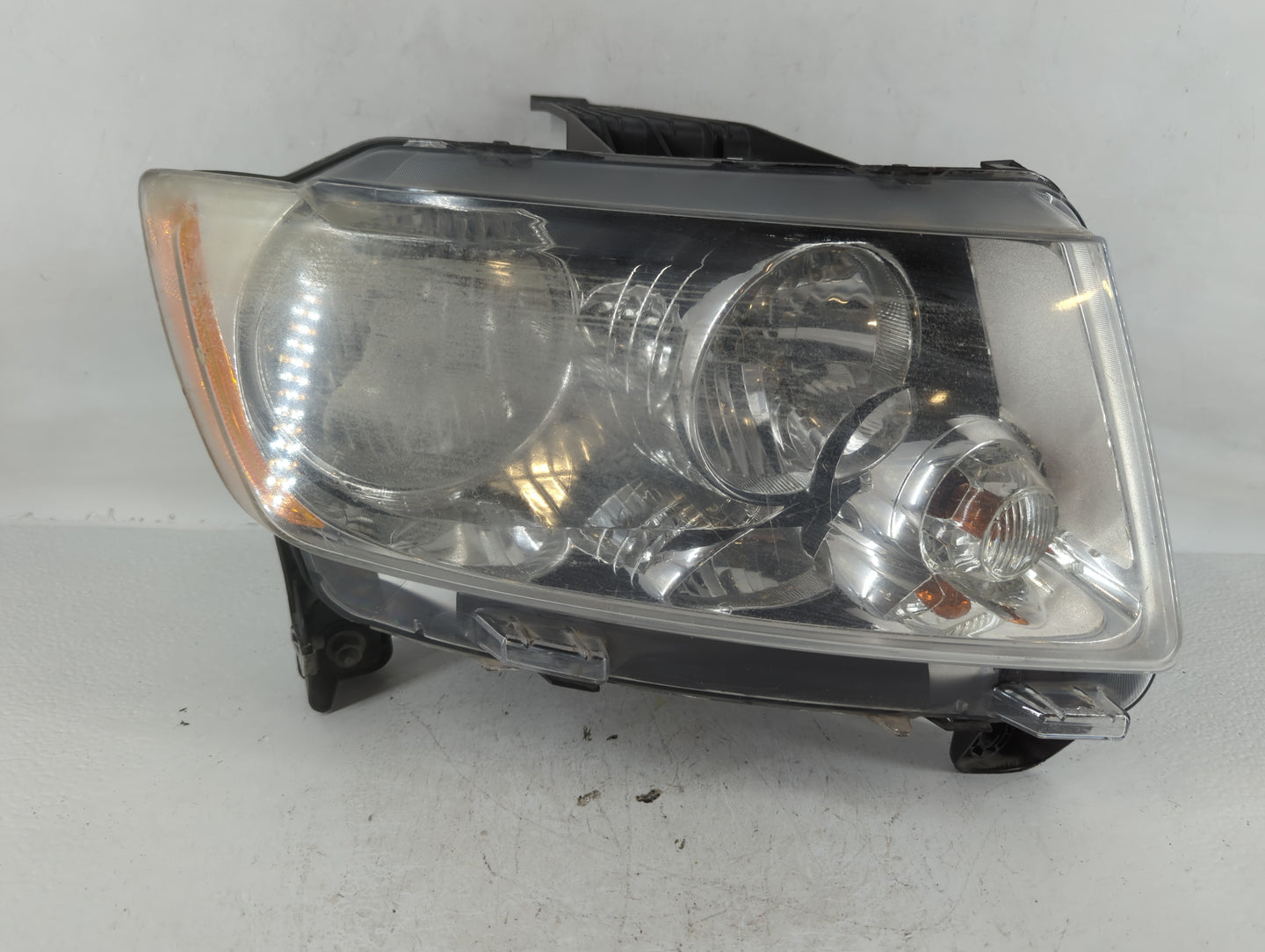 2012 Jeep Compass Passenger Right Oem Head Light Headlight Lamp - Oemusedautoparts1.com