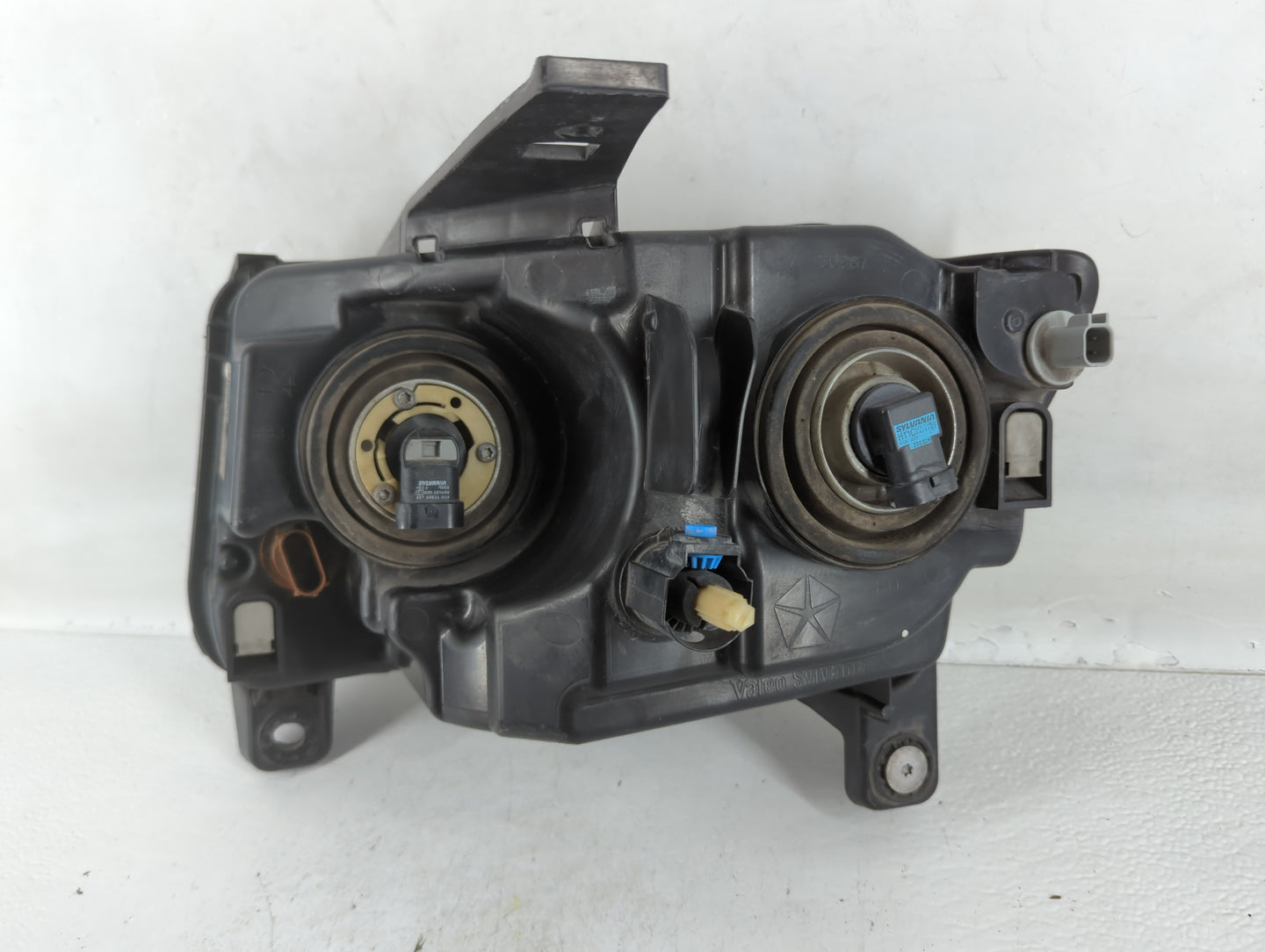 2012 Jeep Compass Passenger Right Oem Head Light Headlight Lamp - Oemusedautoparts1.com