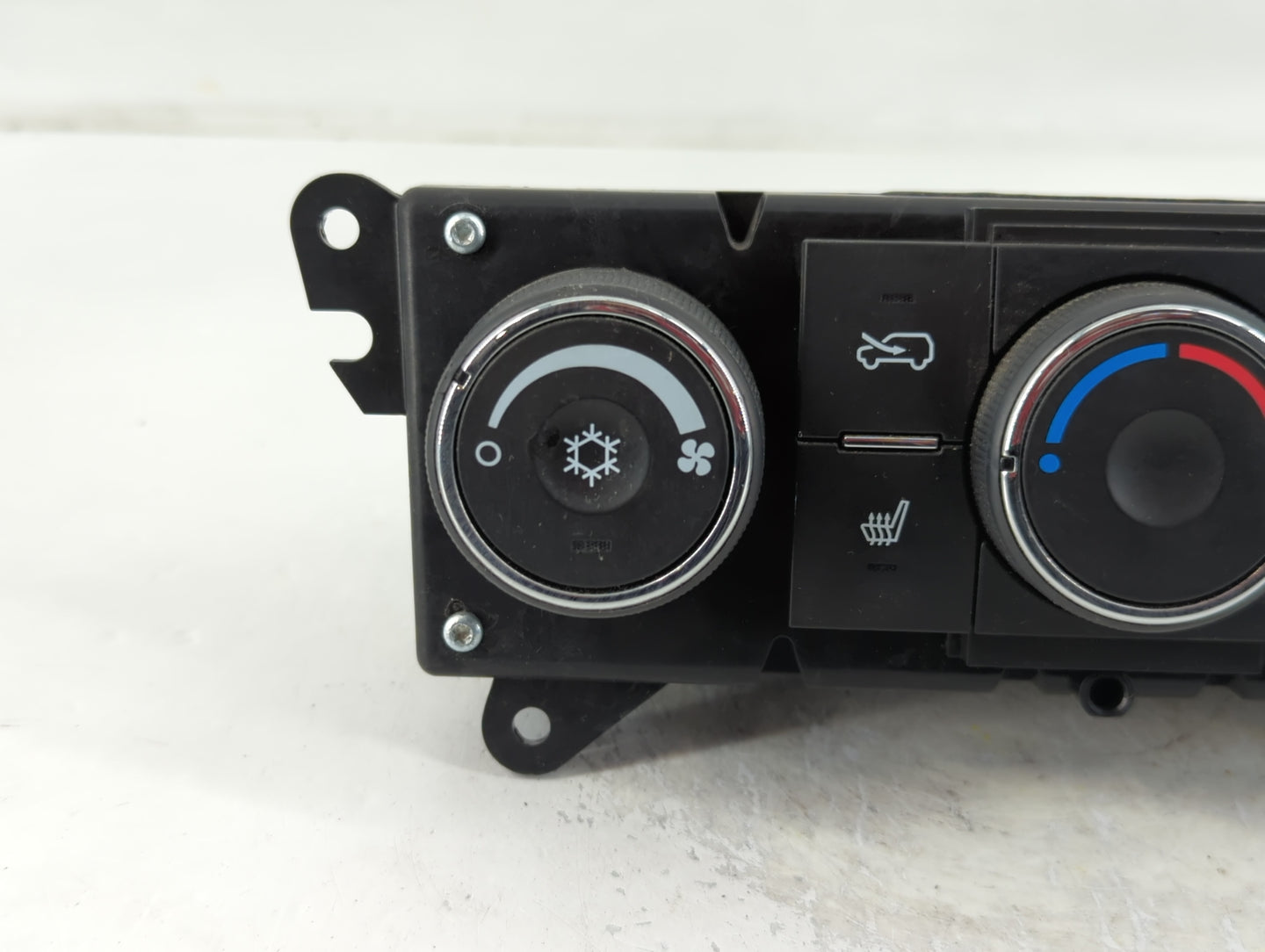 2007-2009 Chevrolet Equinox Climate Control Module Temperature AC/Heater Replacement P/N:25863023 191 D6313 AVH Fits OEM Used Auto Parts - Oemusedautoparts1.com