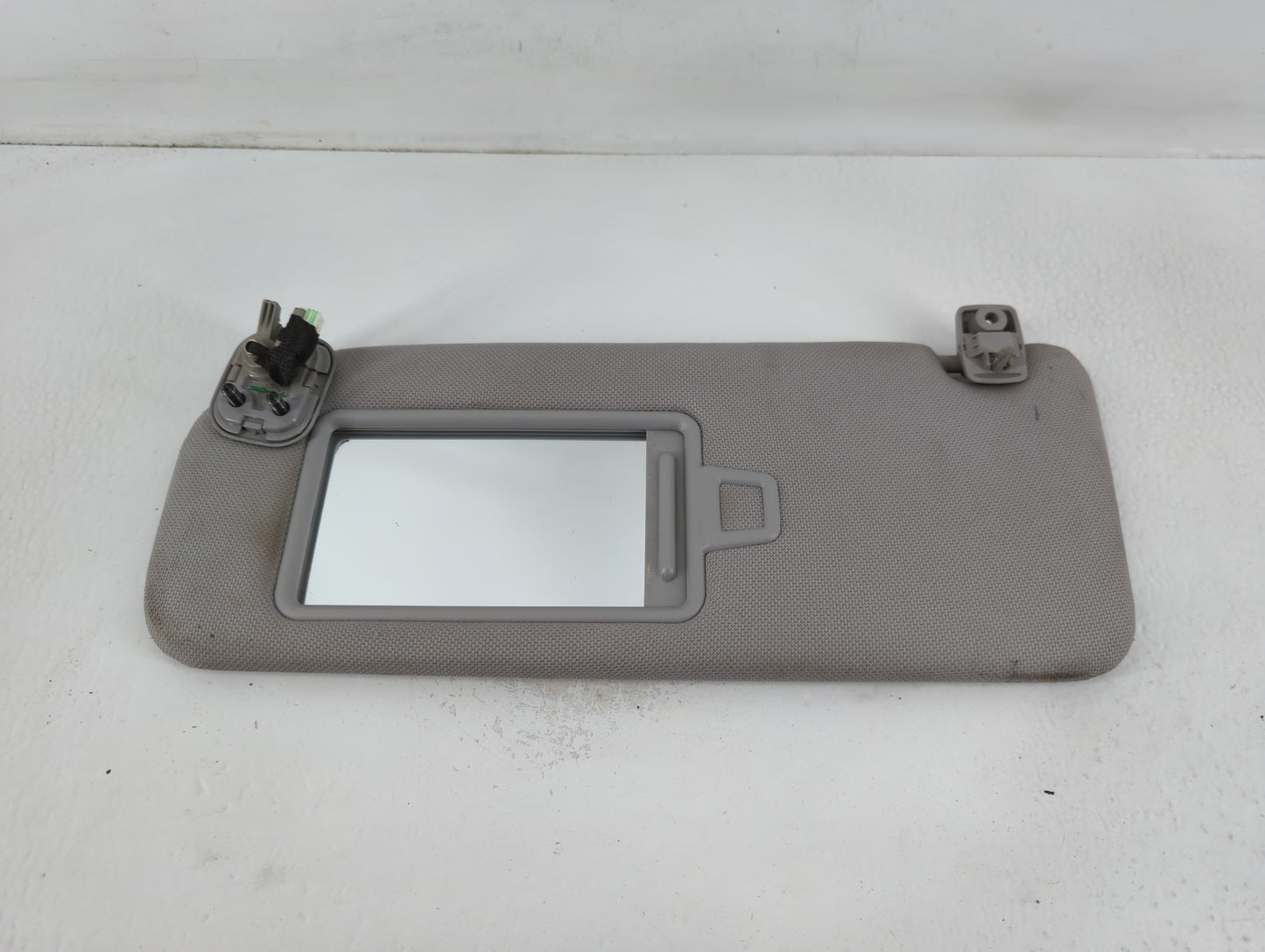 2015-2019 Hyundai Sonata Sun Visor Shade Replacement Driver Left Mirror Fits Fits 2015 2016 2017 2018 2019 OEM Used Auto Parts - Oemusedautoparts1.com