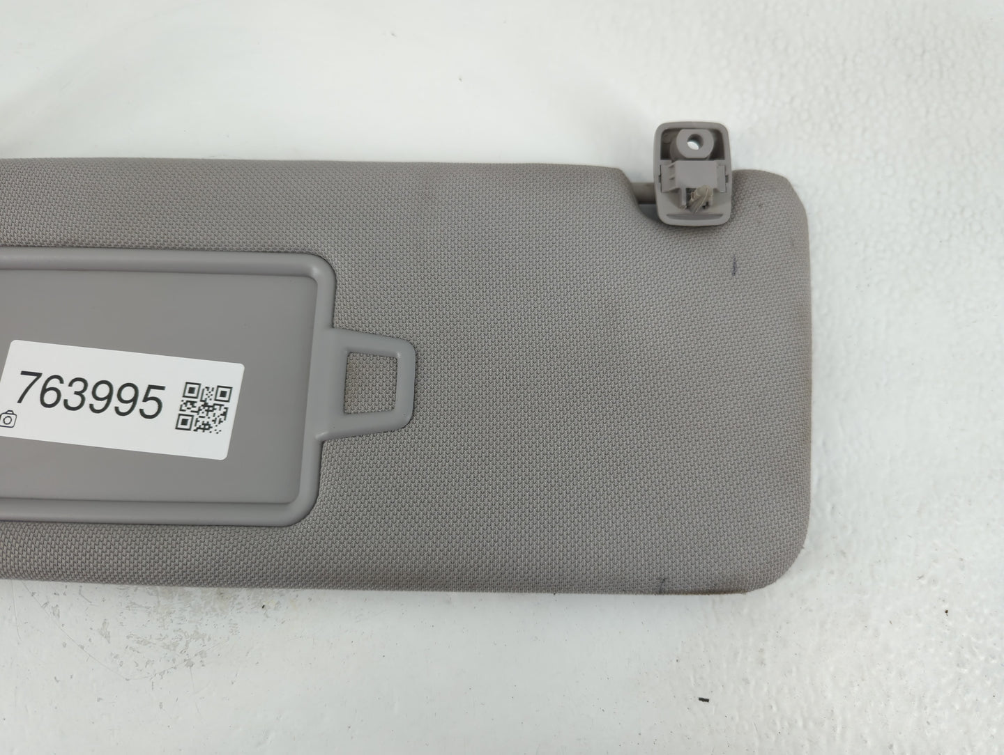 2015-2019 Hyundai Sonata Sun Visor Shade Replacement Driver Left Mirror Fits Fits 2015 2016 2017 2018 2019 OEM Used Auto Parts - Oemusedautoparts1.com