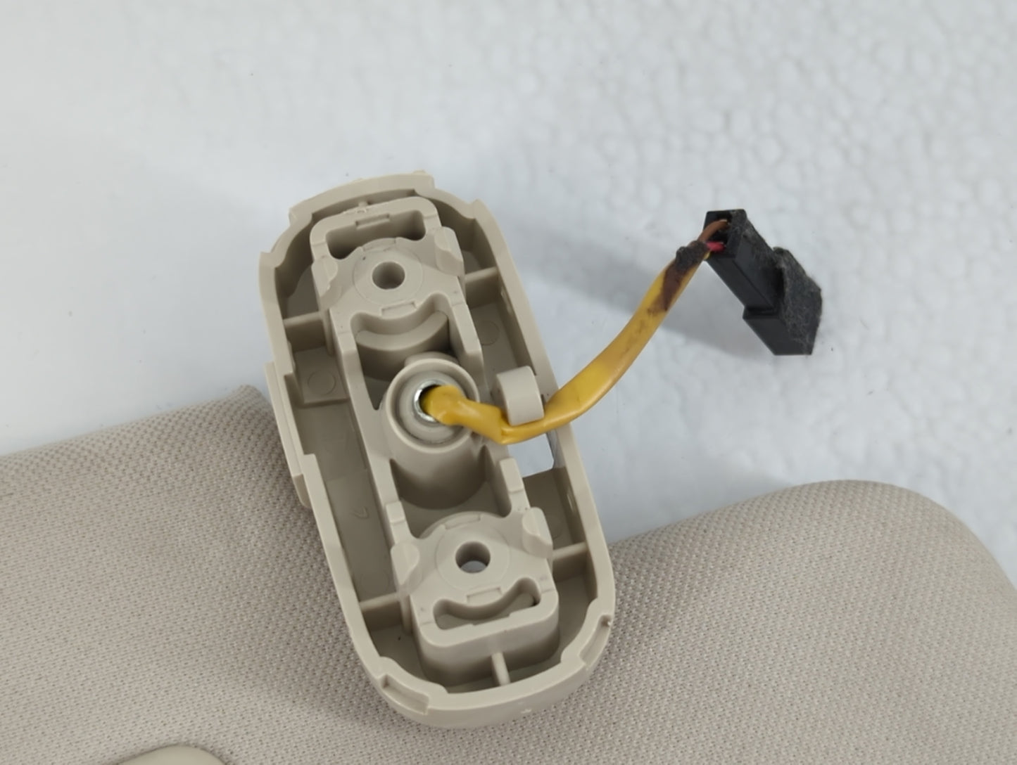 2010-2011 Land Rover Range Rover Sport Sun Visor Shade Replacement Passenger Right Mirror Fits Fits 2010 2011 OEM Used Auto Parts - Oemusedautoparts1.com