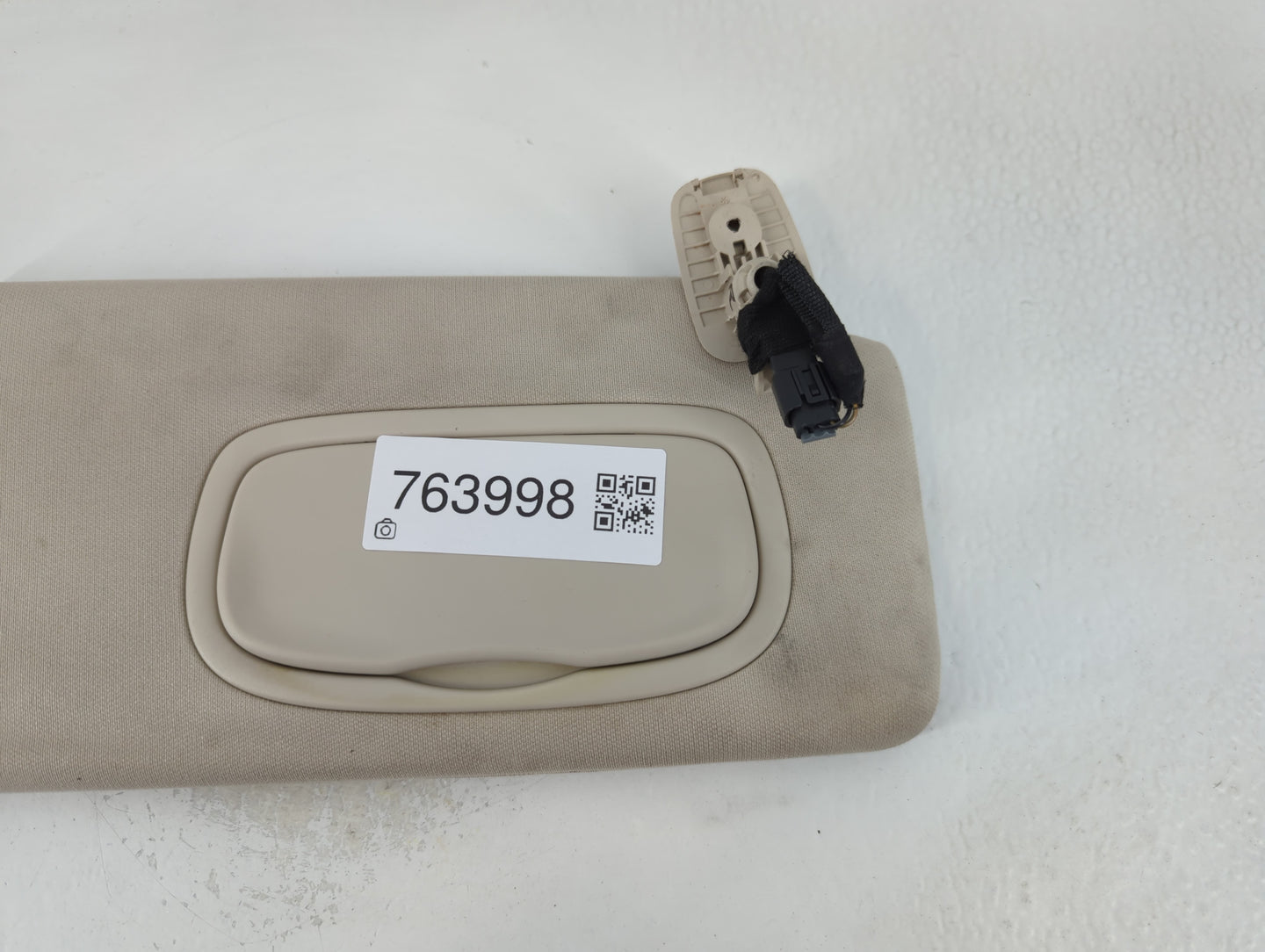 2015 Chrysler 200 Sun Visor Shade Replacement Passenger Right Mirror Fits OEM Used Auto Parts - Oemusedautoparts1.com