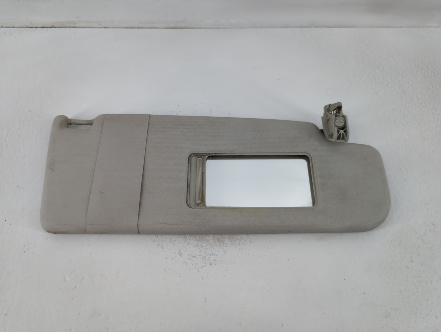 2011-2018 Volkswagen Jetta Sun Visor Shade Replacement Passenger Right Mirror Fits Fits 2011 2012 2013 2014 2015 2016 2017 2018 OEM Used Auto Parts - Oemusedautoparts1.com