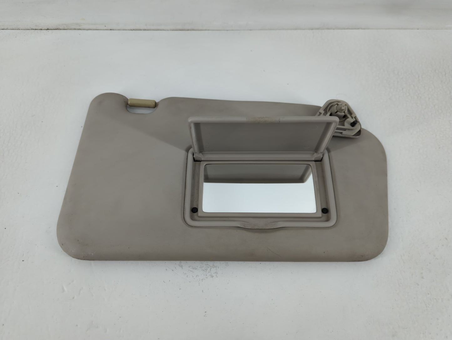 2011-2013 Nissan Juke Sun Visor Shade Replacement Passenger Right Mirror Fits Fits 2011 2012 2013 OEM Used Auto Parts - Oemusedautoparts1.com