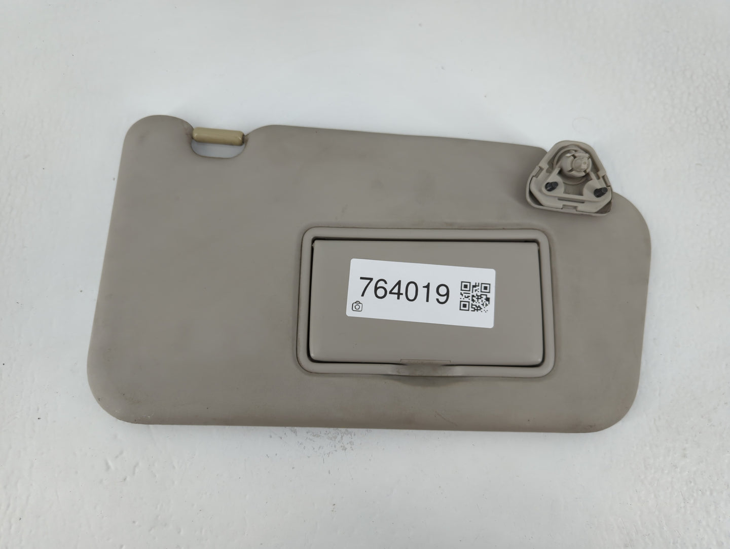 2011-2013 Nissan Juke Sun Visor Shade Replacement Passenger Right Mirror Fits Fits 2011 2012 2013 OEM Used Auto Parts - Oemusedautoparts1.com