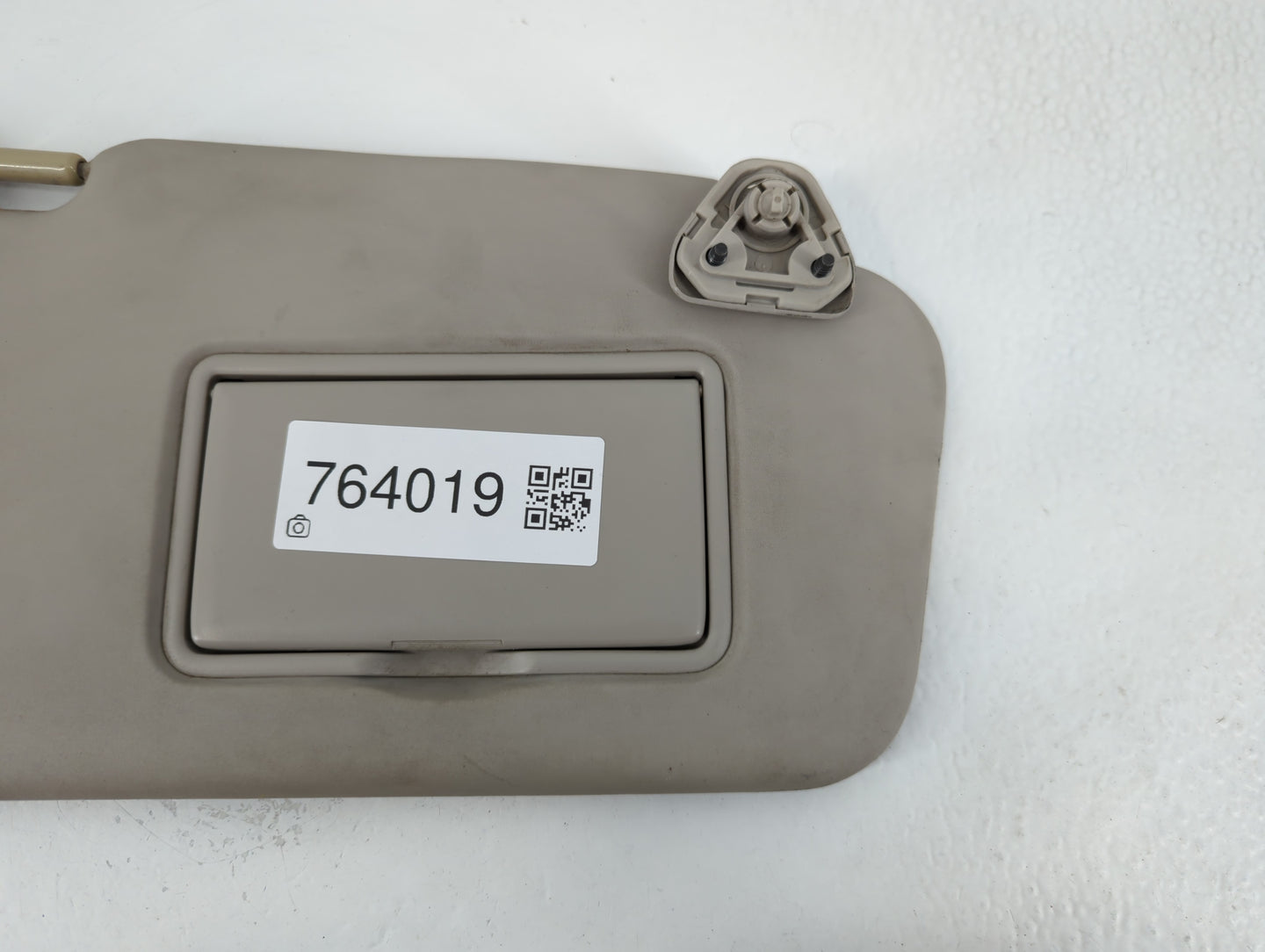2011-2013 Nissan Juke Sun Visor Shade Replacement Passenger Right Mirror Fits Fits 2011 2012 2013 OEM Used Auto Parts - Oemusedautoparts1.com
