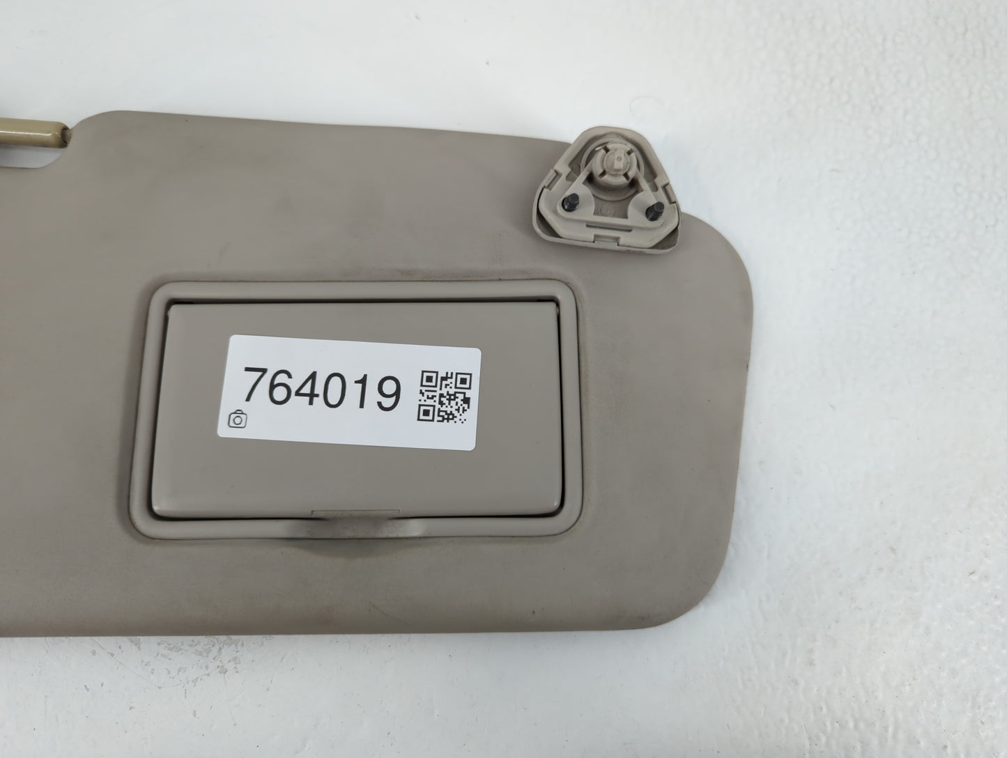 2011-2013 Nissan Juke Sun Visor Shade Replacement Passenger Right Mirror Fits Fits 2011 2012 2013 OEM Used Auto Parts - Oemusedautoparts1.com